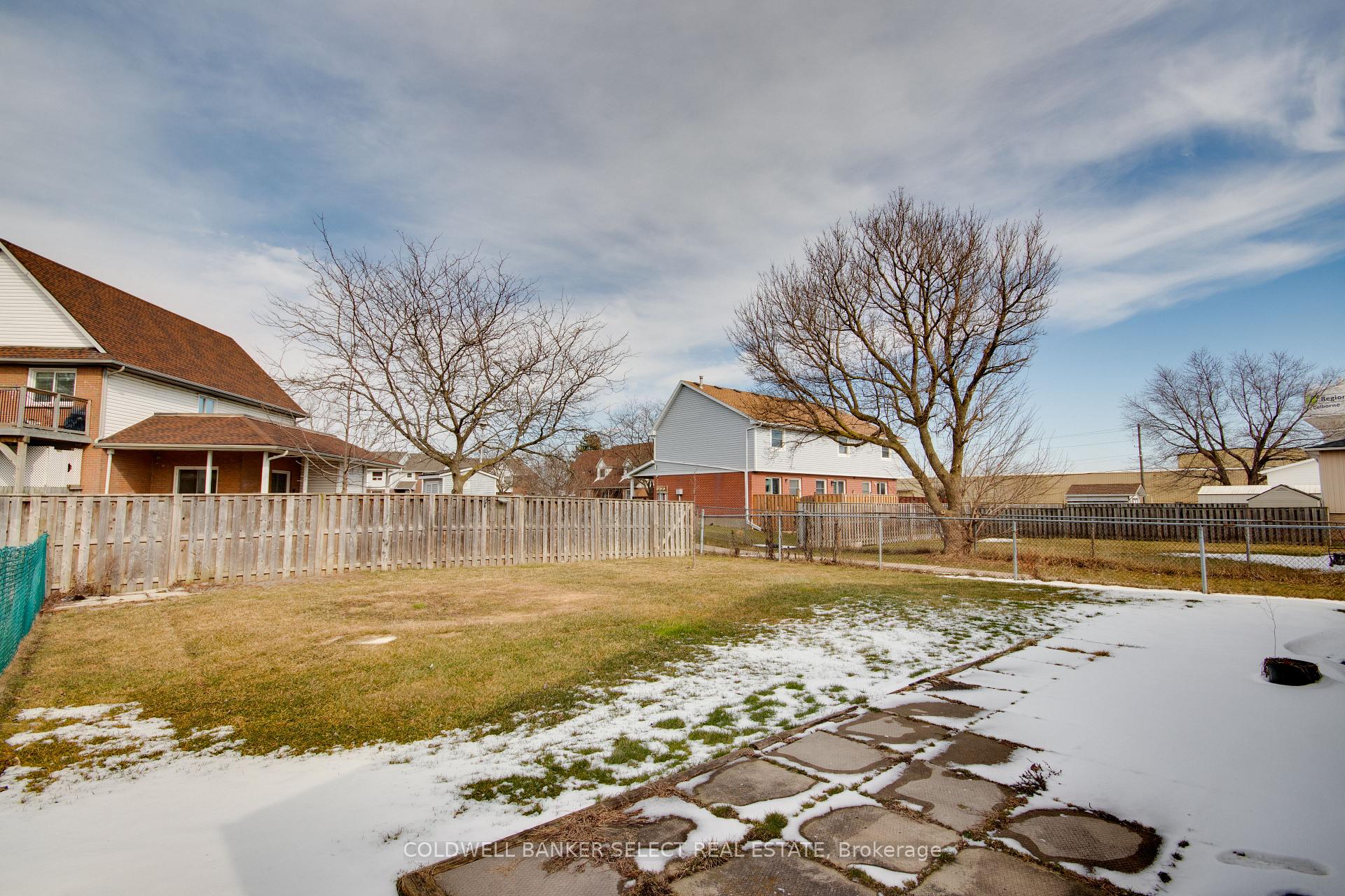 Photo 12 of Unit UPPER 1, 279 Barrick Road, Port Colborne, Main Street — HOMEH