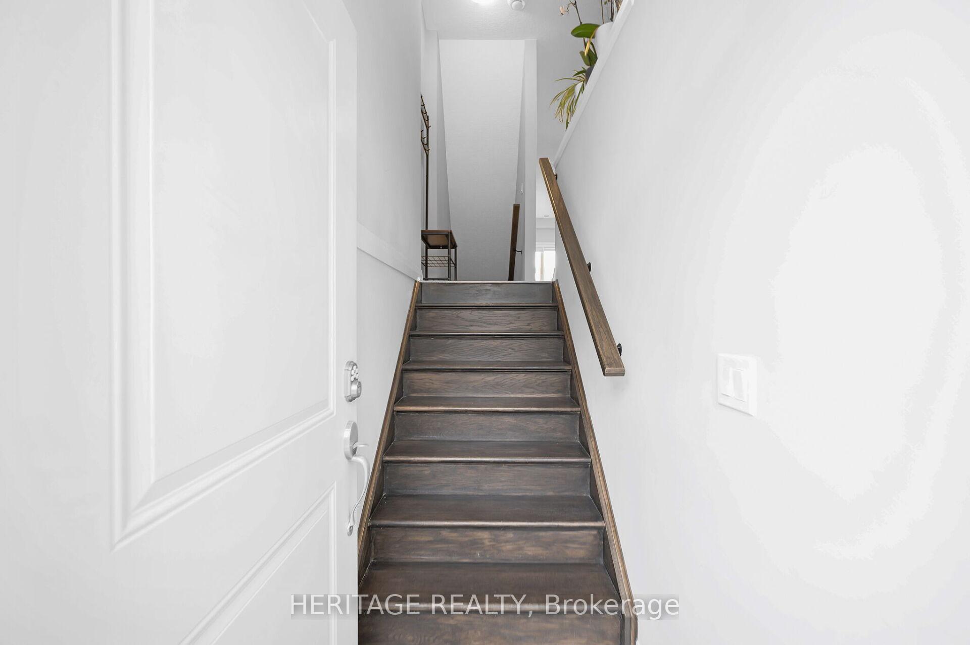 Photo 4 of 59 Aquarius Crescent, Hamilton, Rural Glanbrook — HOMEH