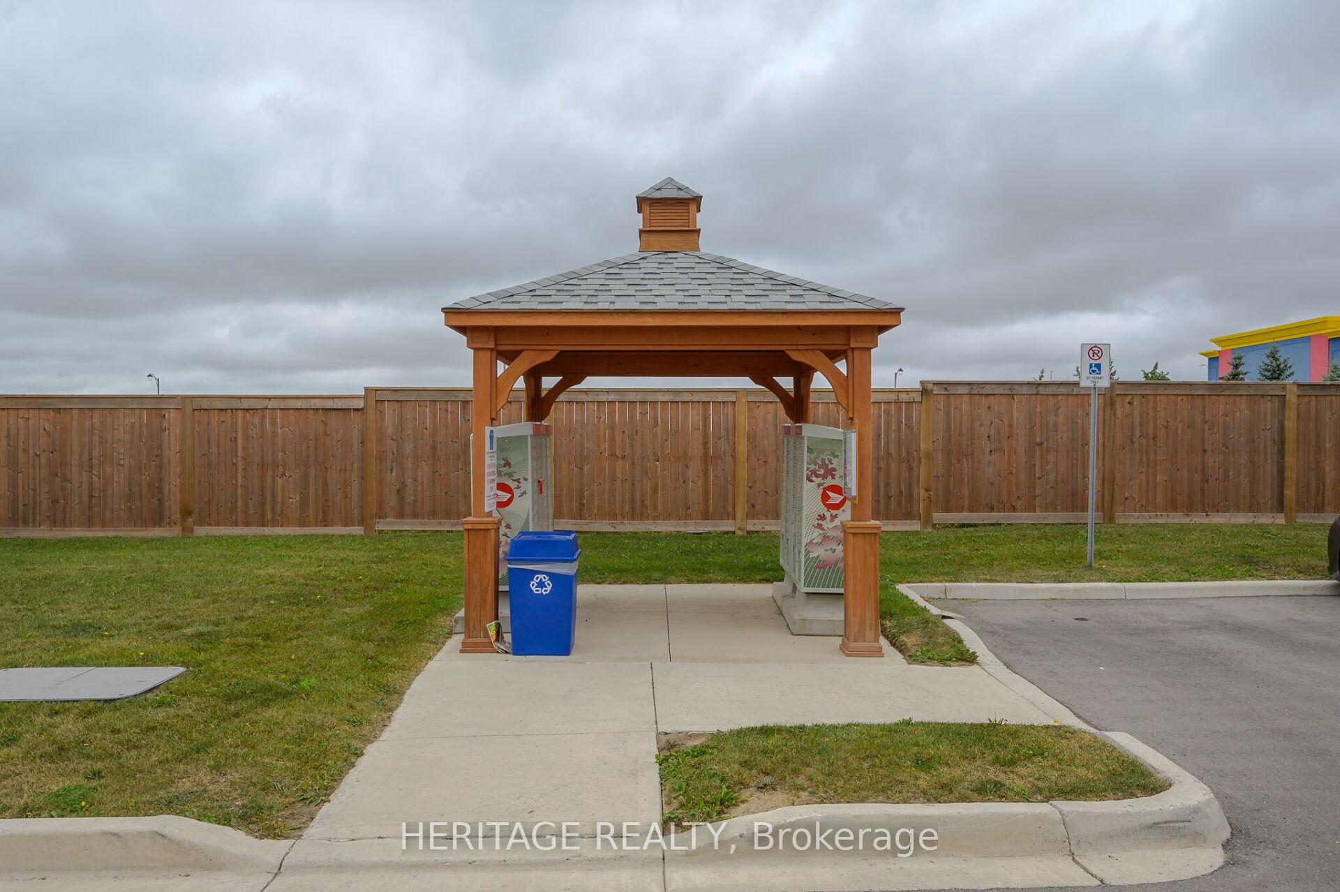 Photo 32 of 59 Aquarius Crescent, Hamilton, Rural Glanbrook — HOMEH