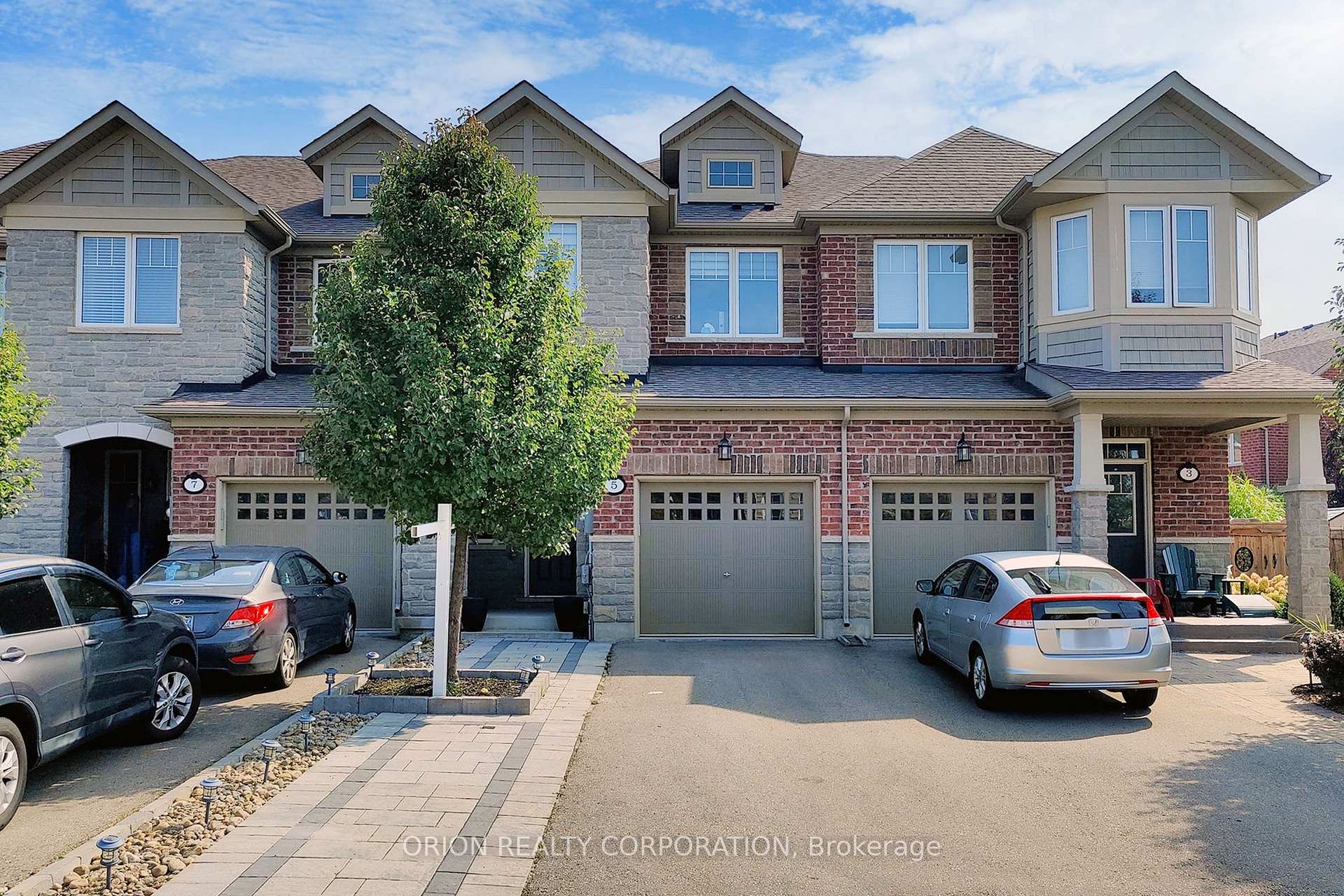 Front of 5 Maple Cider Street