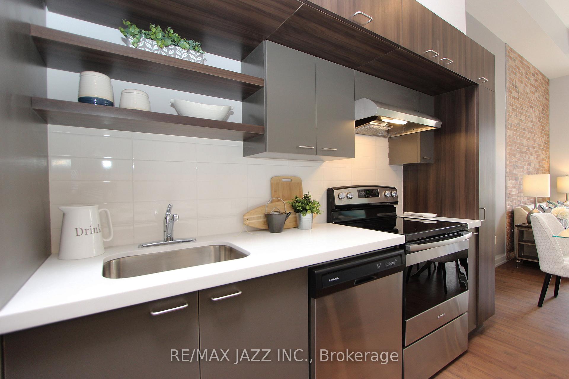 Photo 3 of Unit 202, 14 1/2 King Street E, Oshawa, O'Neill — HOMEH