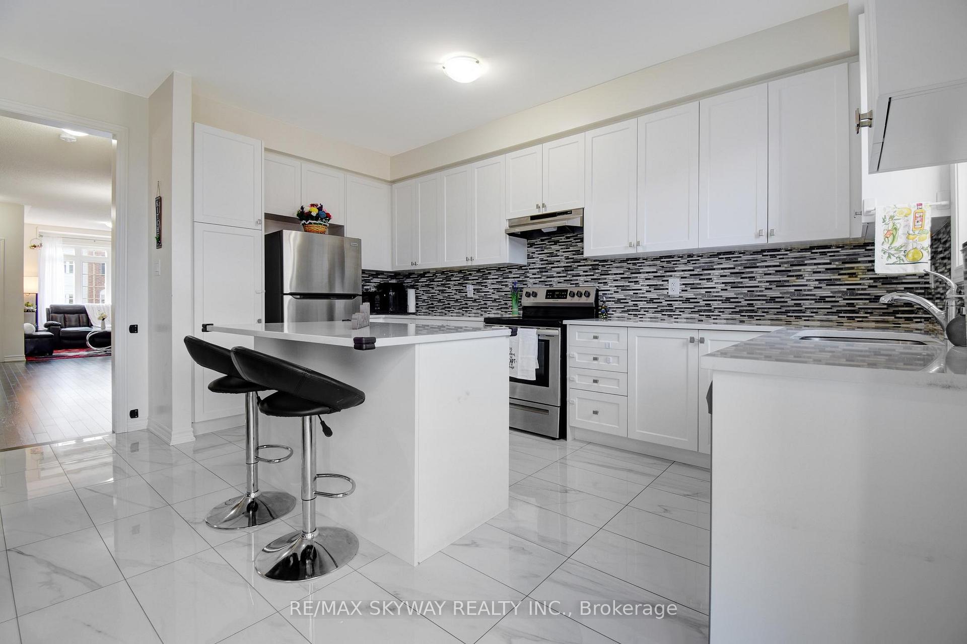 Photo 18 of 49 Stewardship Road, Brampton, Northwest Brampton — HOMEH