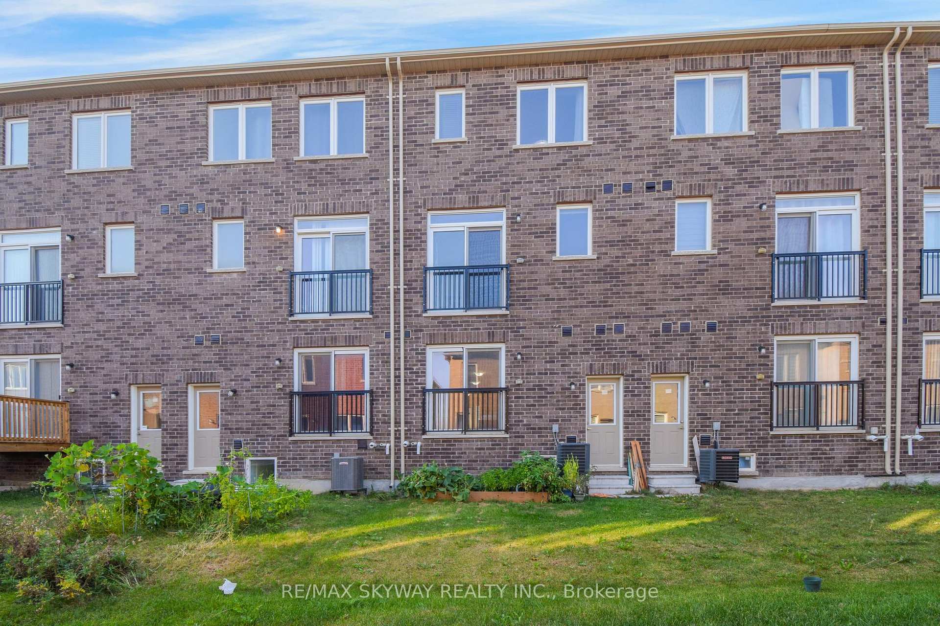 Photo 36 of 49 Stewardship Road, Brampton, Northwest Brampton — HOMEH