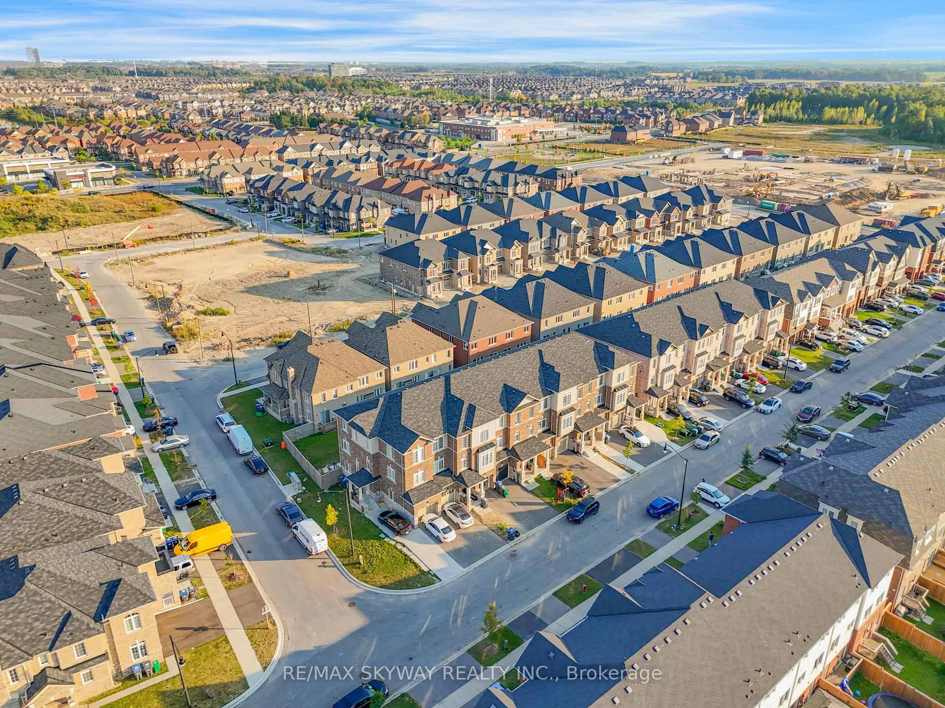 Photo 34 of 49 Stewardship Road, Brampton, Northwest Brampton — HOMEH