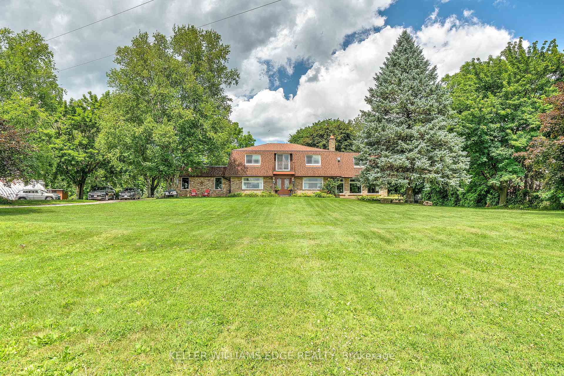 Photo 2 of 555 Ofield Road N, Hamilton, Rural Flamborough — HOMEH