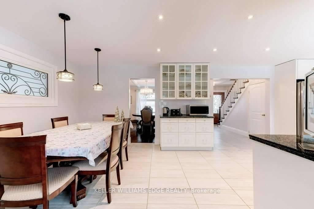 Photo 8 of 555 Ofield Road N, Hamilton, Rural Flamborough — HOMEH
