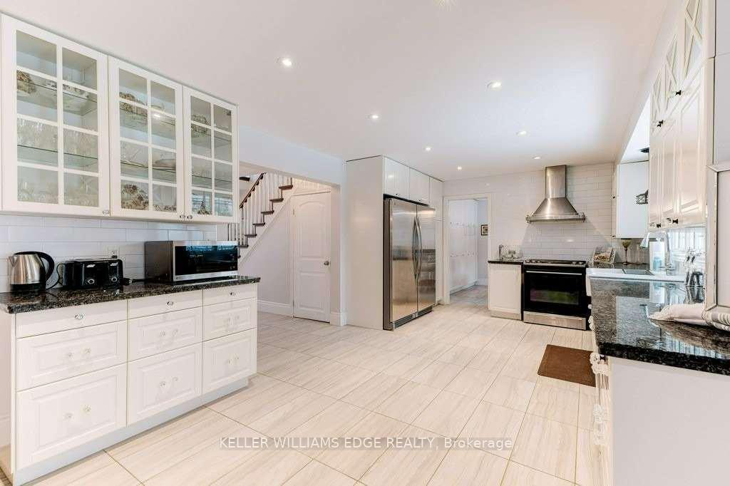 Photo 12 of 555 Ofield Road N, Hamilton, Rural Flamborough — HOMEH