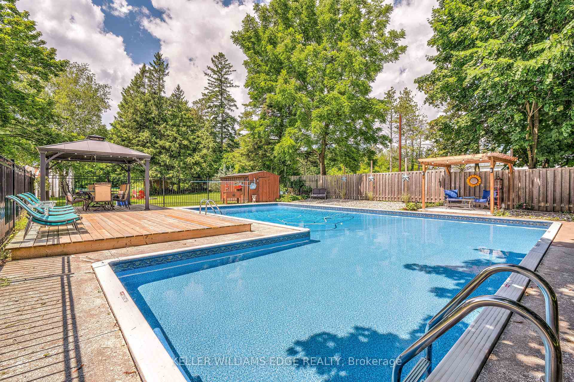 Photo 38 of 555 Ofield Road N, Hamilton, Rural Flamborough — HOMEH