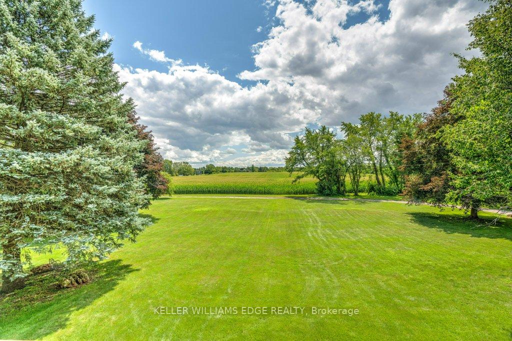 Photo 36 of 555 Ofield Road N, Hamilton, Rural Flamborough — HOMEH