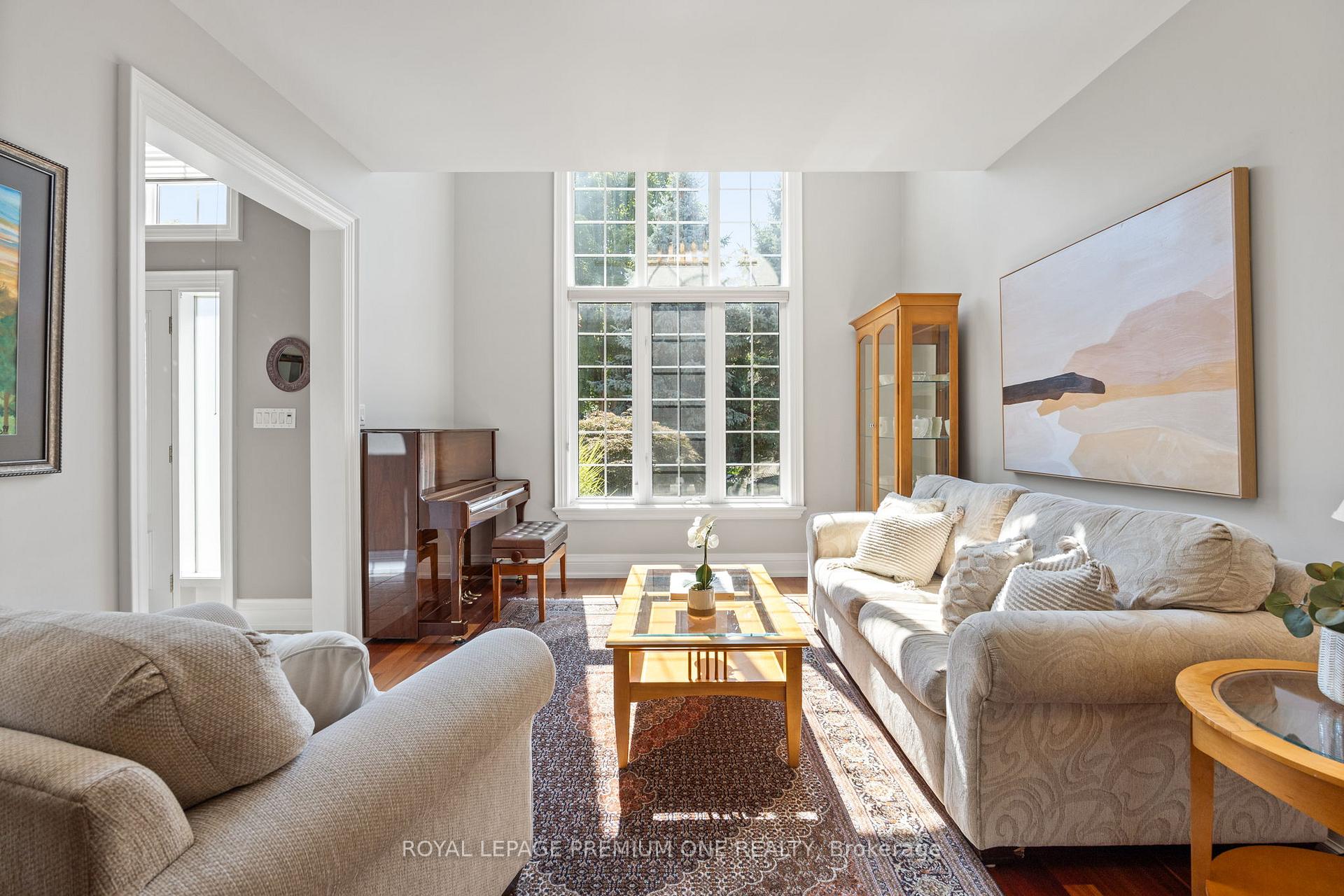 Photo 11 of 116 Pinemeadow Drive, Vaughan, East Woodbridge — HOMEH