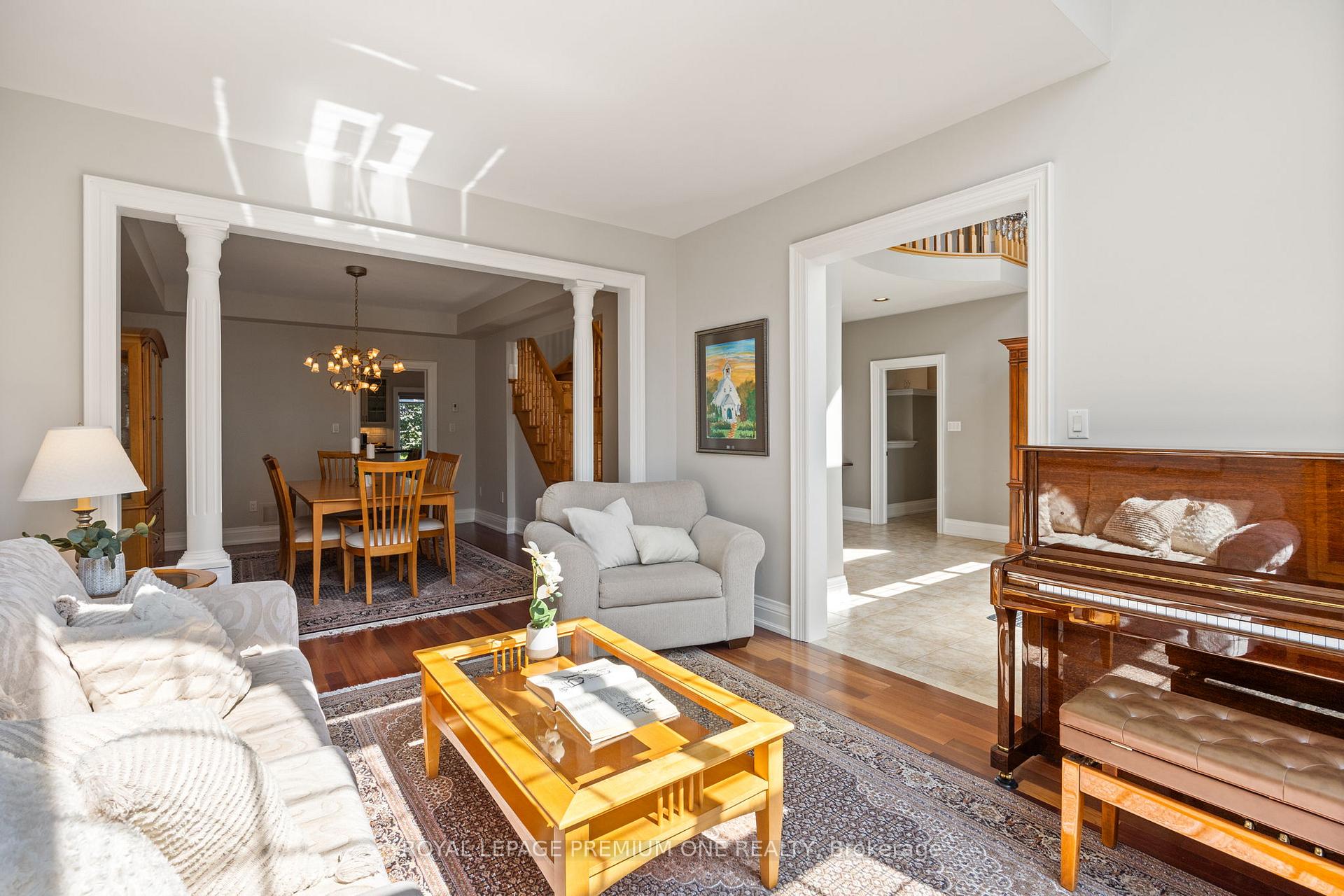 Photo 13 of 116 Pinemeadow Drive, Vaughan, East Woodbridge — HOMEH