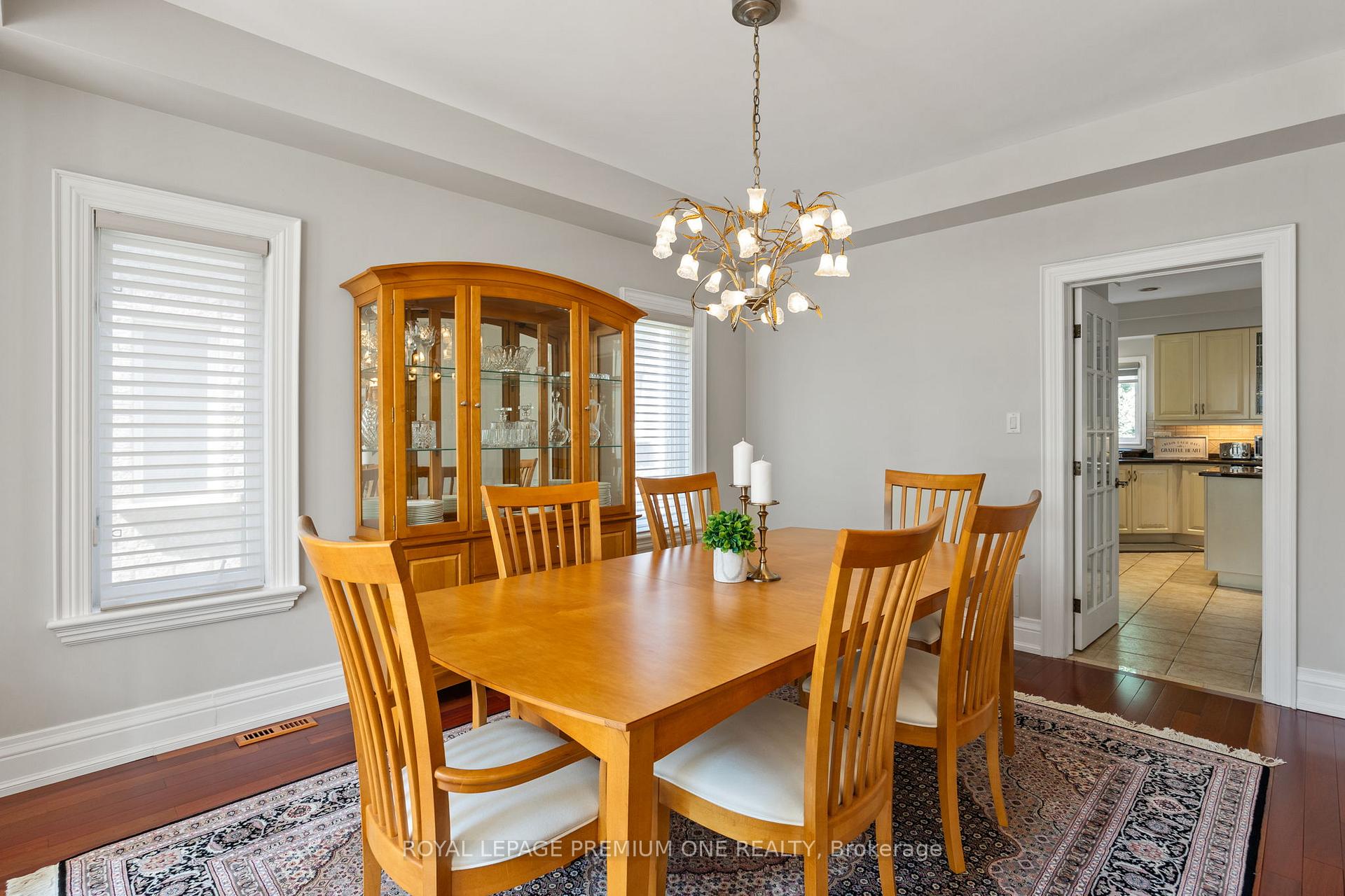 Photo 16 of 116 Pinemeadow Drive, Vaughan, East Woodbridge — HOMEH
