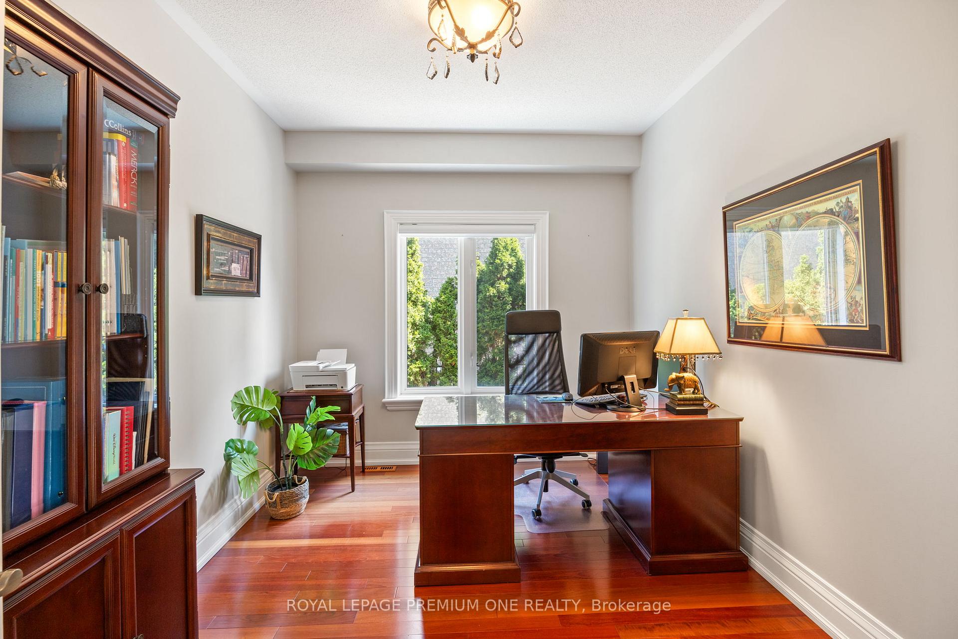 Photo 23 of 116 Pinemeadow Drive, Vaughan, East Woodbridge — HOMEH