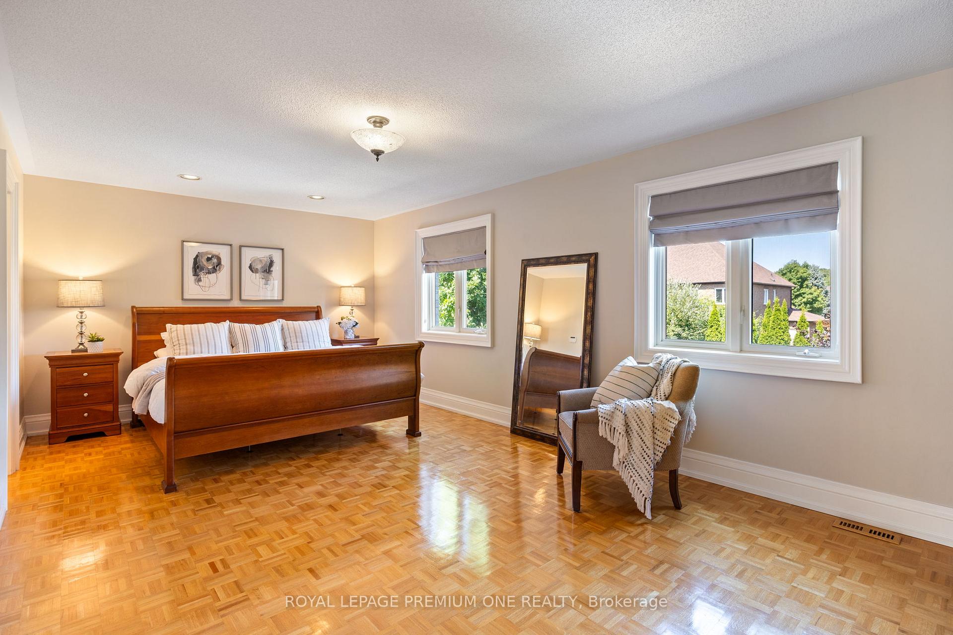 Photo 25 of 116 Pinemeadow Drive, Vaughan, East Woodbridge — HOMEH