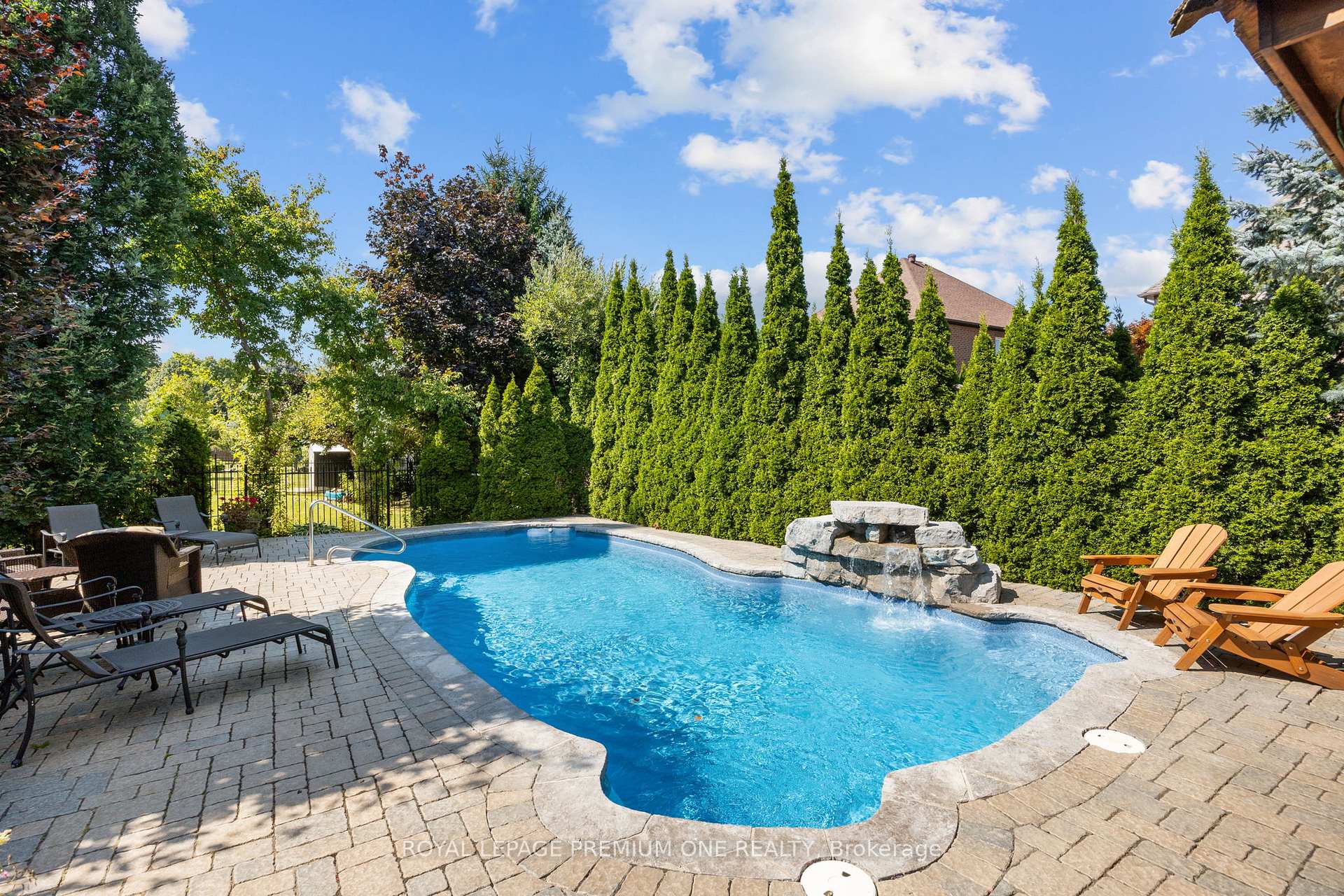 Photo 35 of 116 Pinemeadow Drive, Vaughan, East Woodbridge — HOMEH