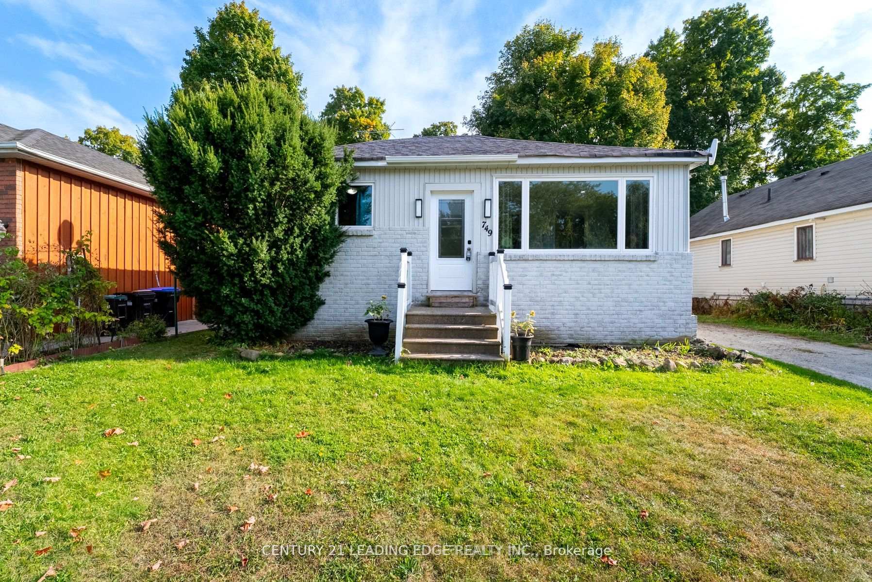 Front of 749 Innisfil Beach Road