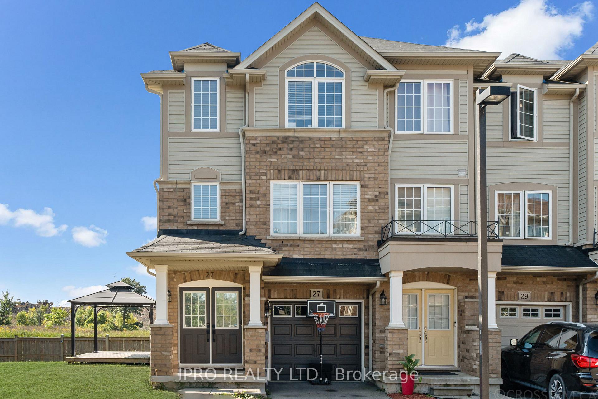 Front of 27 Mayland Trail