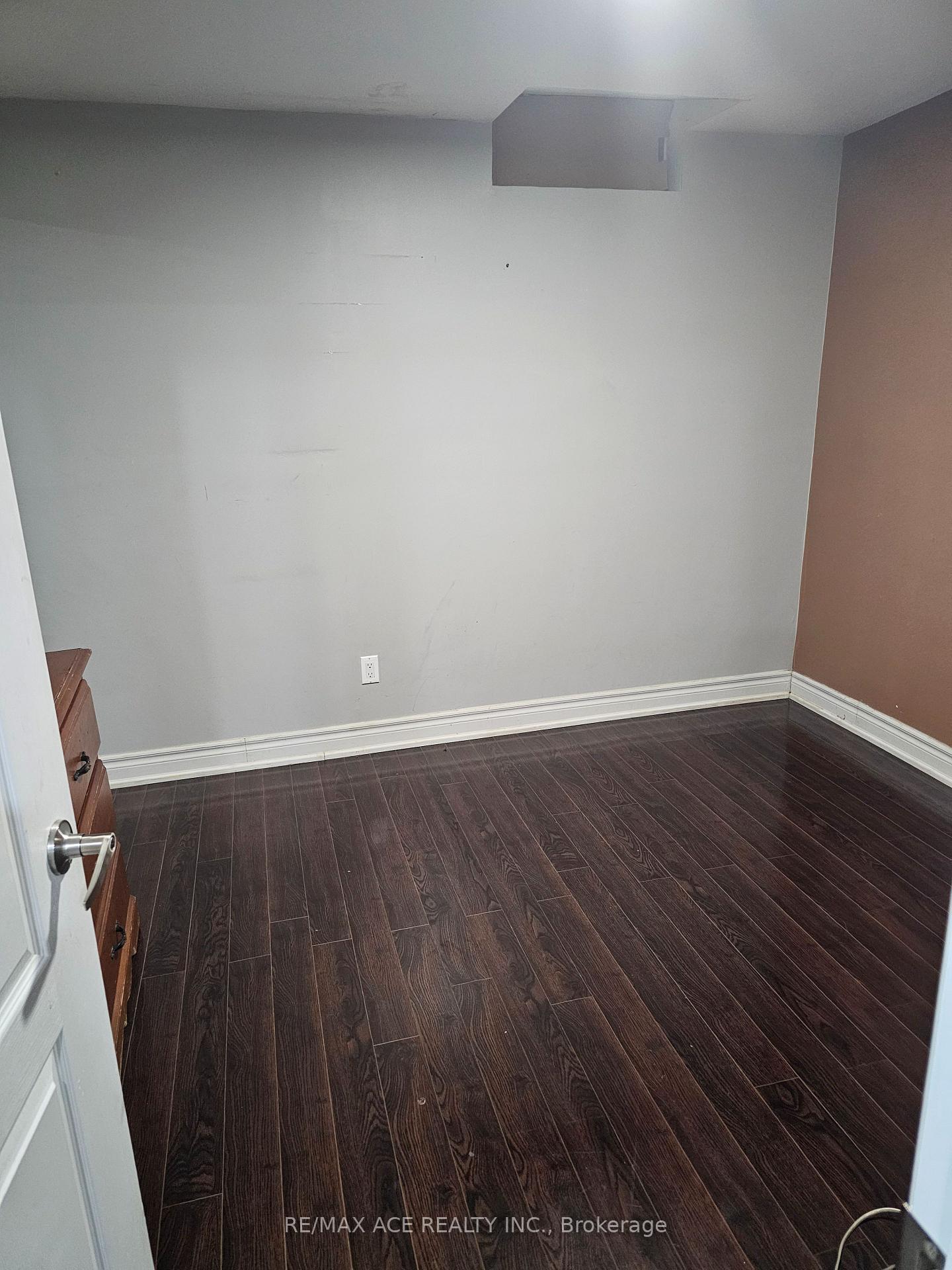 Photo 3 of Unit BSMT, 86 Charles Brown Road, Markham, Cedarwood — HOMEH