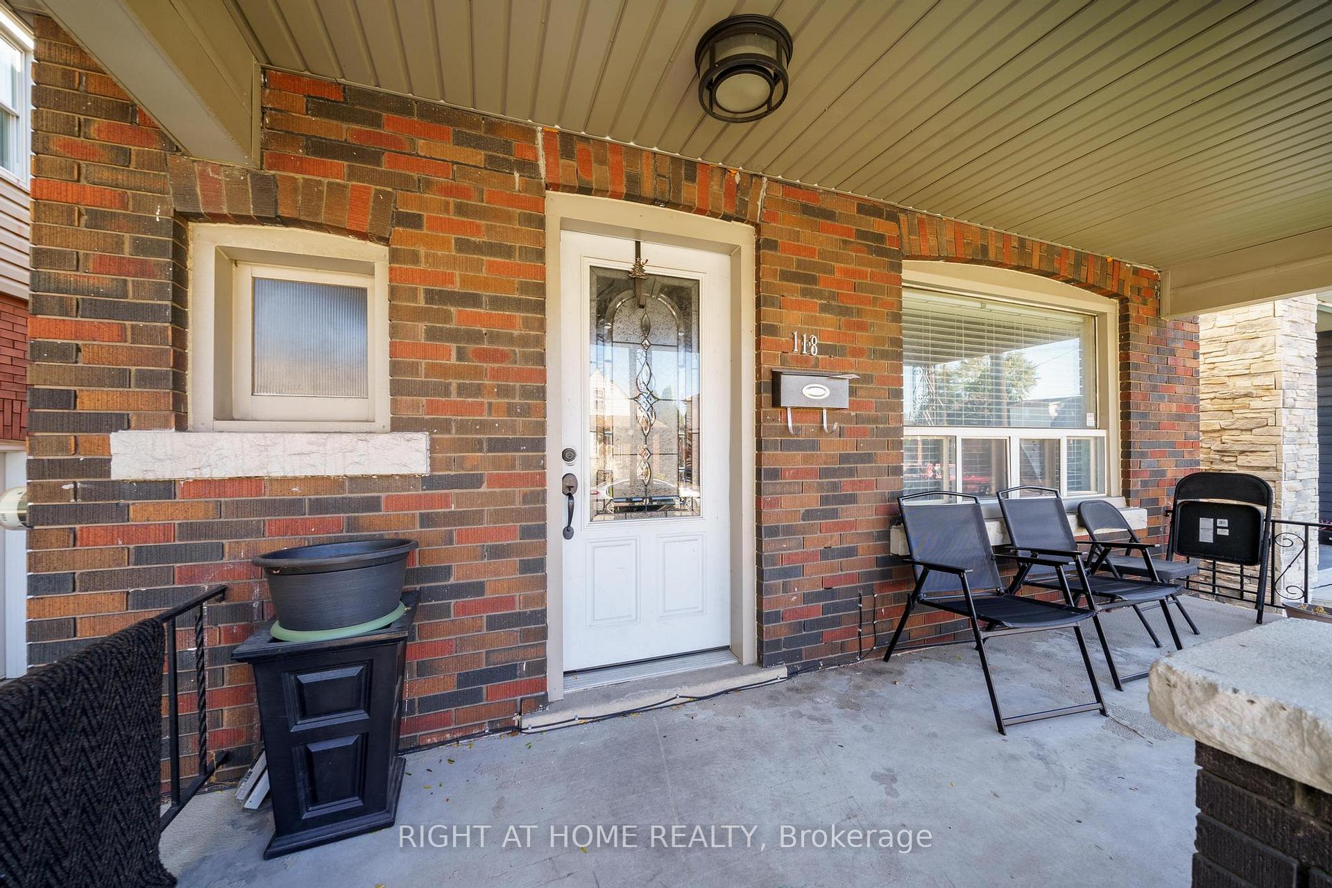 Photo 3 of 118 Barons Avenue N, Hamilton, Homeside — HOMEH