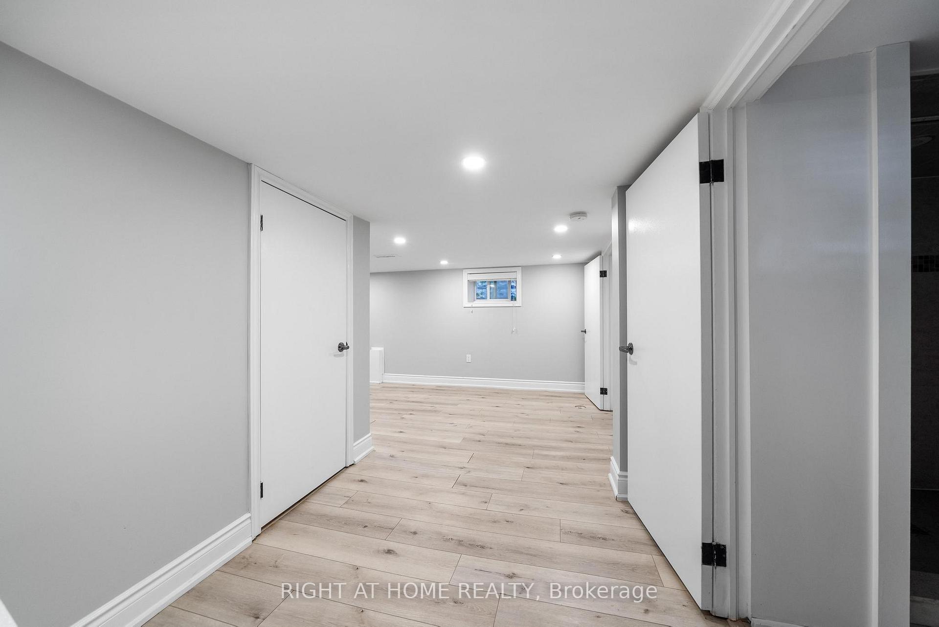 Photo 27 of 118 Barons Avenue N, Hamilton, Homeside — HOMEH