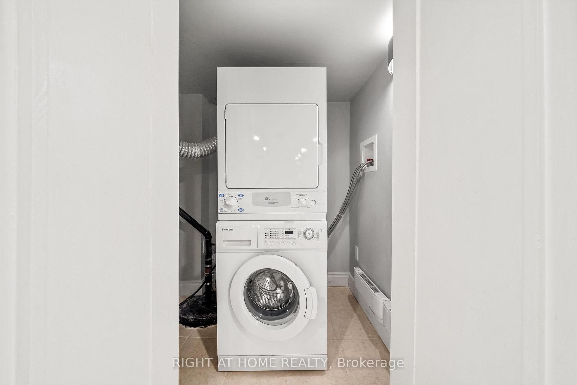 Photo 35 of 118 Barons Avenue N, Hamilton, Homeside — HOMEH