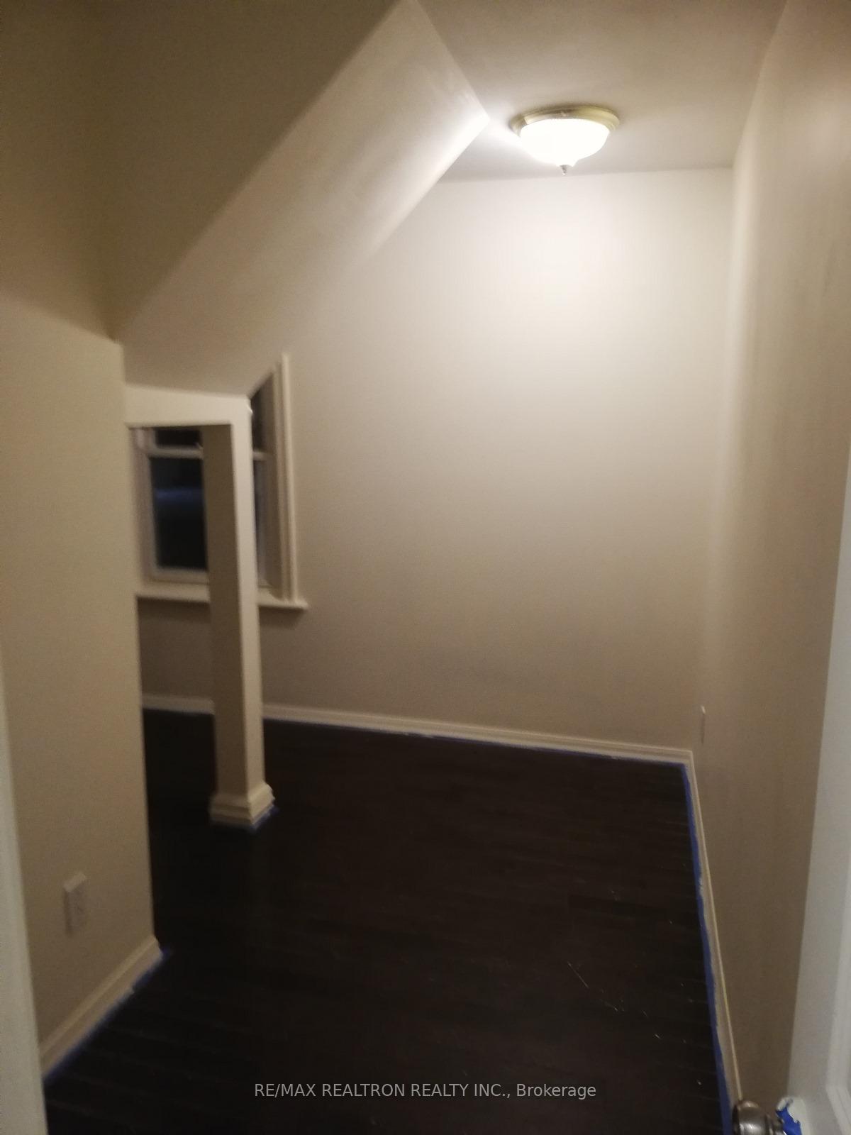 Photo 19 of 441 Wentworth Street N, Hamilton, Beasley — HOMEH