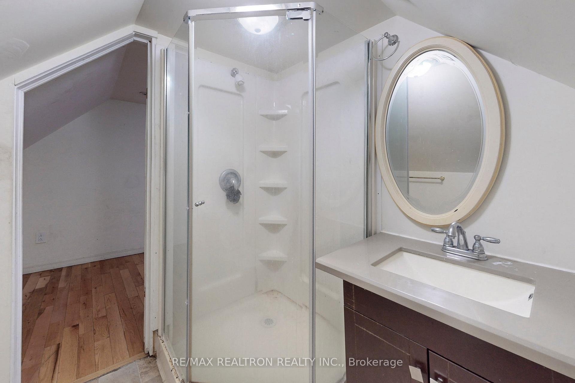 Photo 22 of 441 Wentworth Street N, Hamilton, Beasley — HOMEH