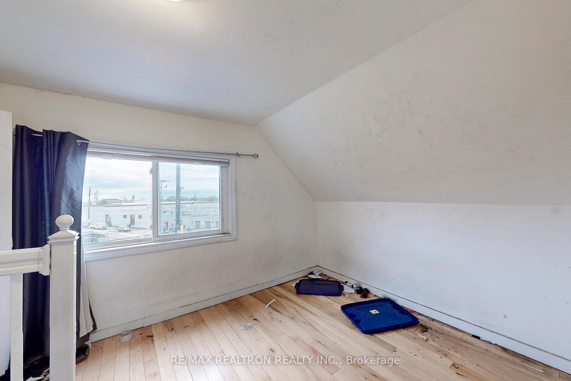 Photo 26 of 441 Wentworth Street N, Hamilton, Beasley — HOMEH