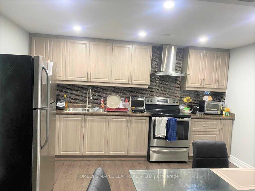 Photo 4 of 5 Troyer Street, Brampton, Northwest Brampton — HOMEH