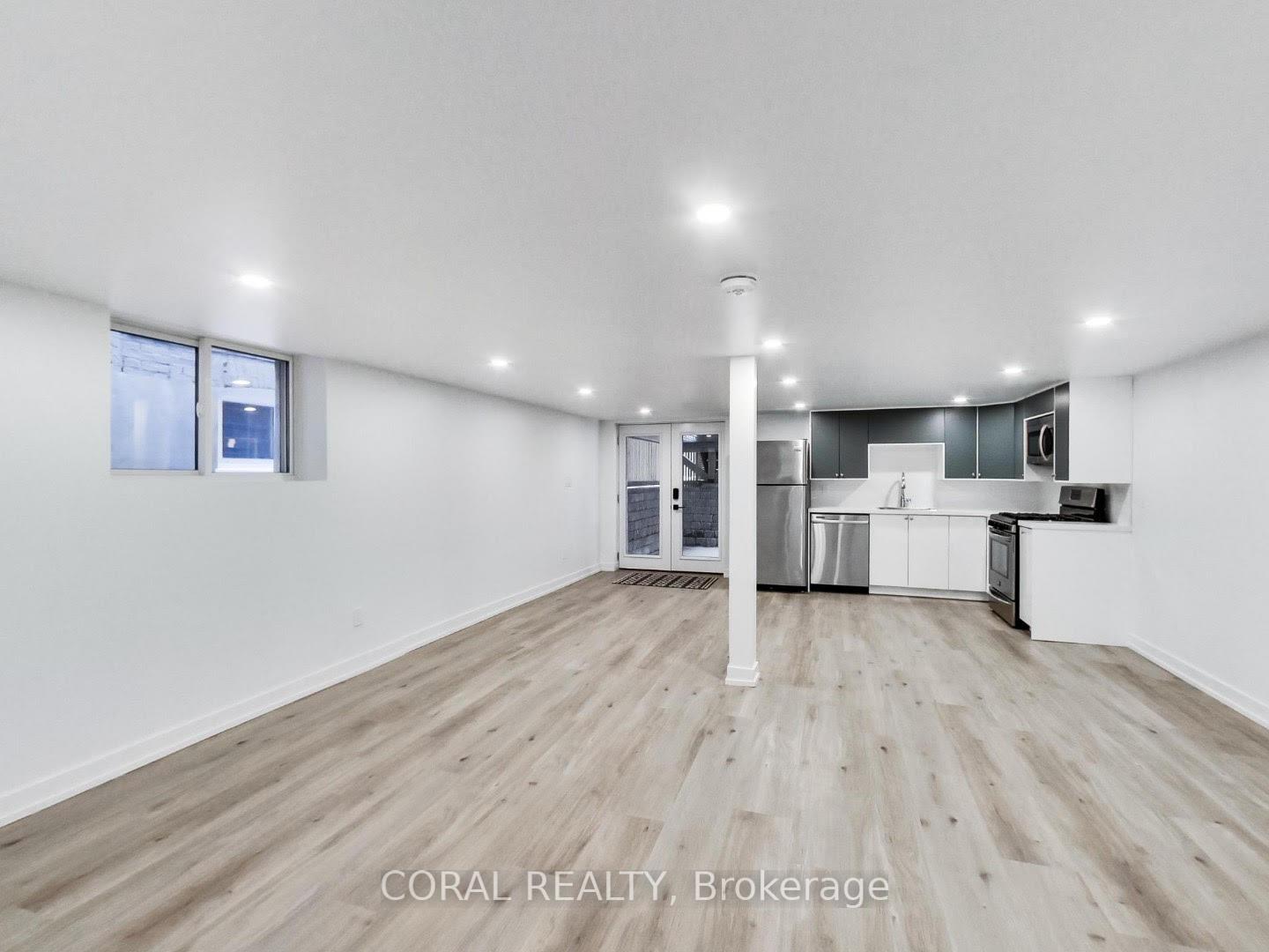Photo 37 of 14 Westbrook Avenue, Toronto, Woodbine-Lumsden — HOMEH