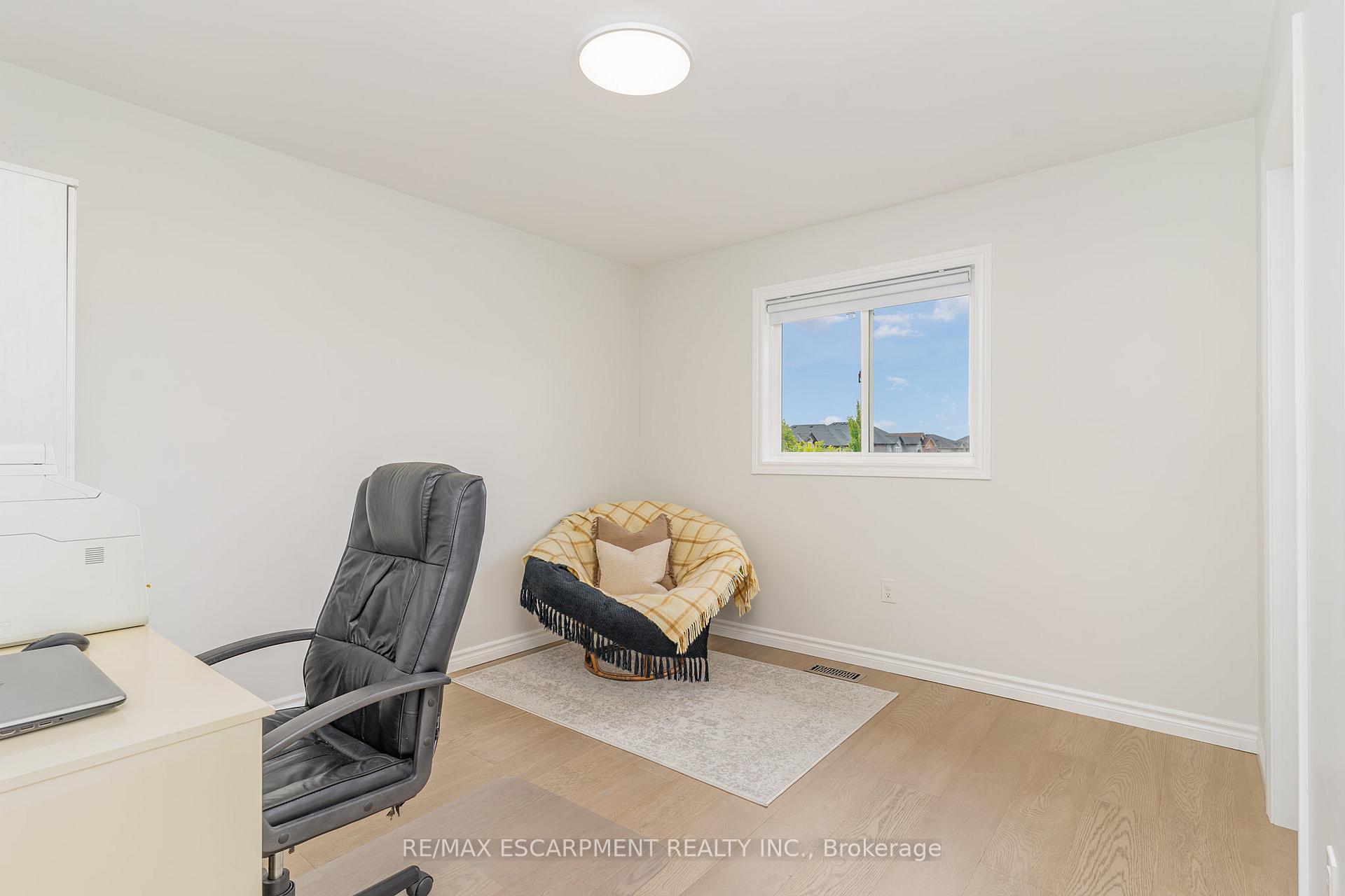 Photo 25 of 96 Stoneglen Way, Hamilton, Mount Hope — HOMEH