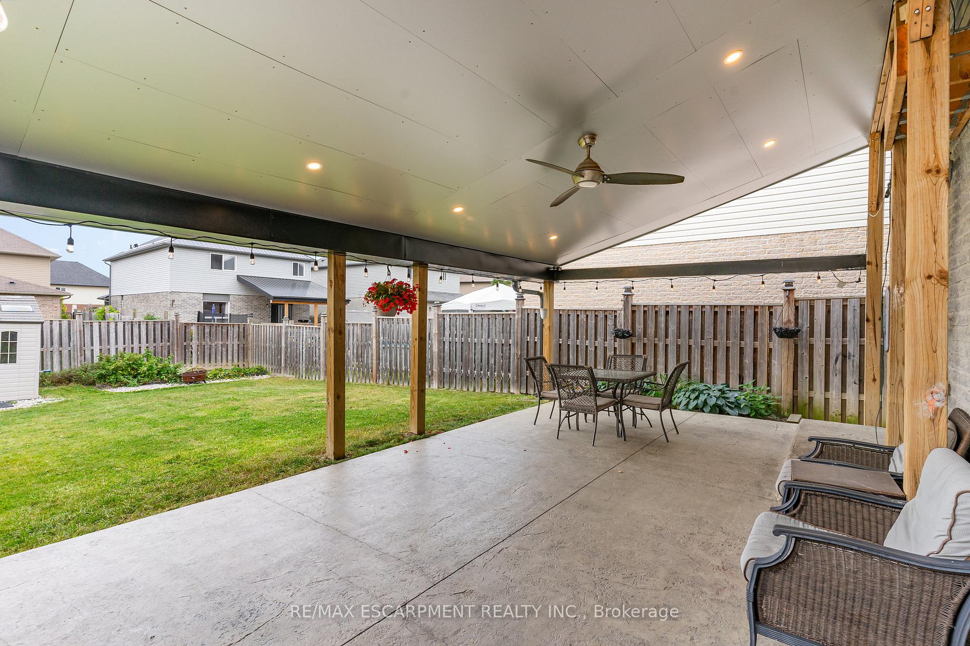 Photo 29 of 96 Stoneglen Way, Hamilton, Mount Hope — HOMEH