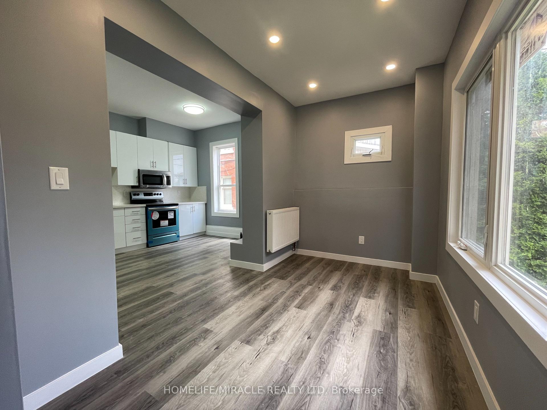 Photo 5 of Unit 1, 49 Madison Avenue N, Kitchener — HOMEH