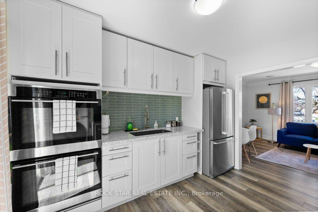 Photo 5 of 830 Mohawk Road E, Hamilton, Hampton Heights — HOMEH