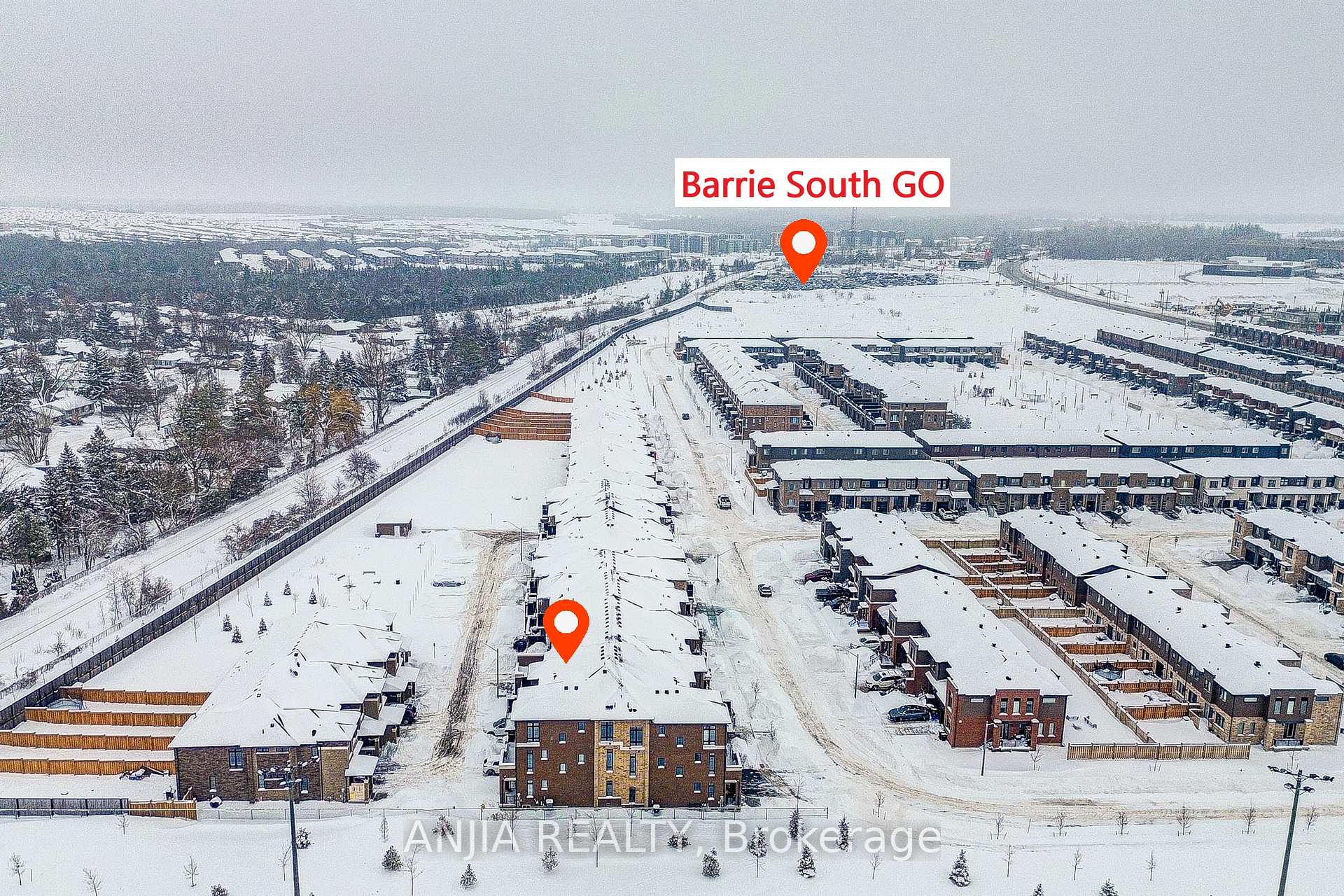 Photo 5 of 33 Bluebird Lane, Barrie, Painswick South — HOMEH