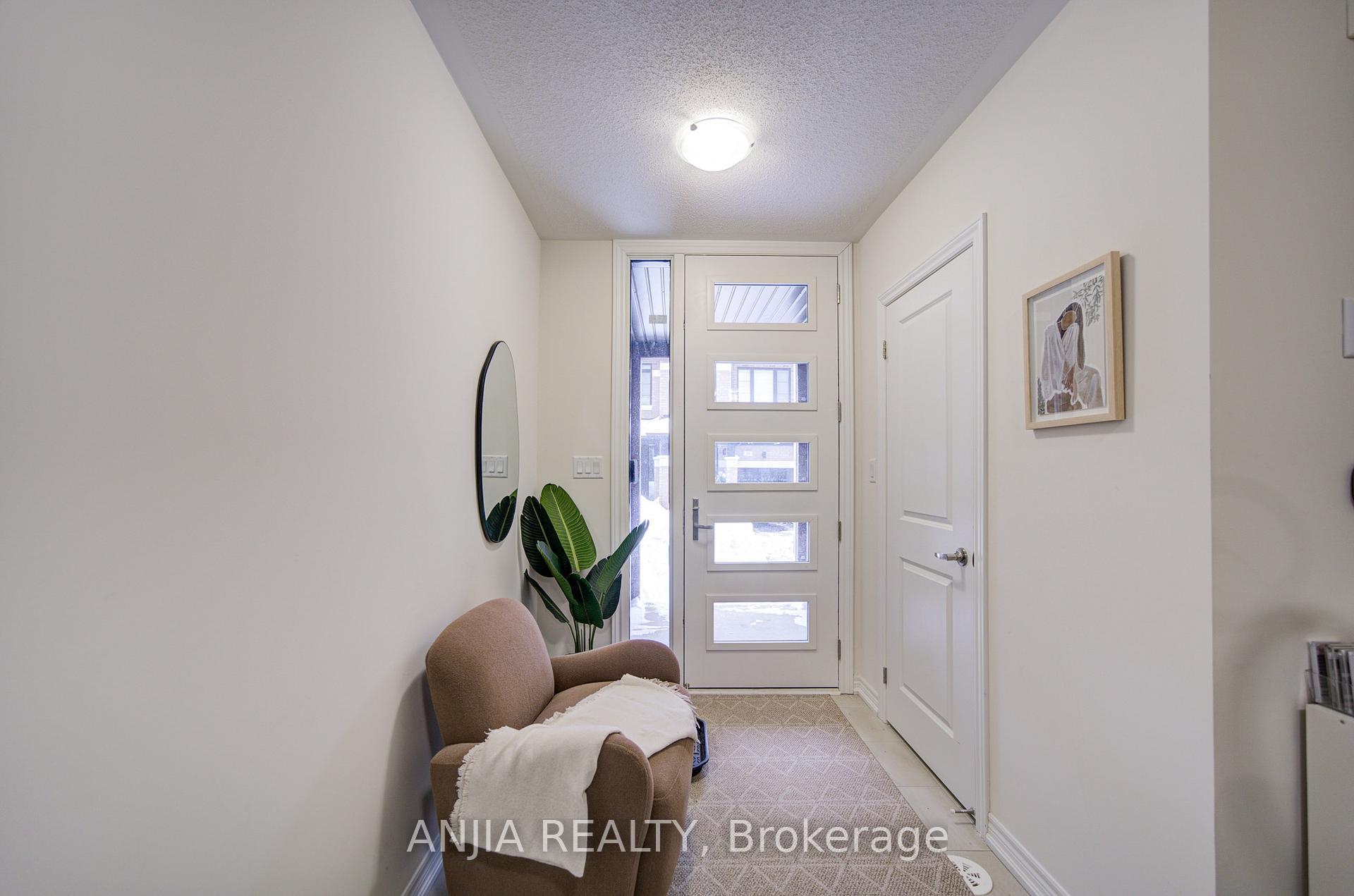 Photo 8 of 33 Bluebird Lane, Barrie, Painswick South — HOMEH