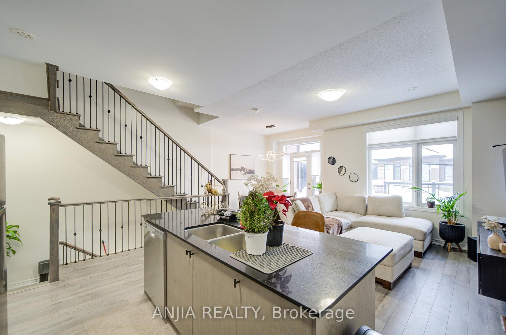 Photo 19 of 33 Bluebird Lane, Barrie, Painswick South — HOMEH