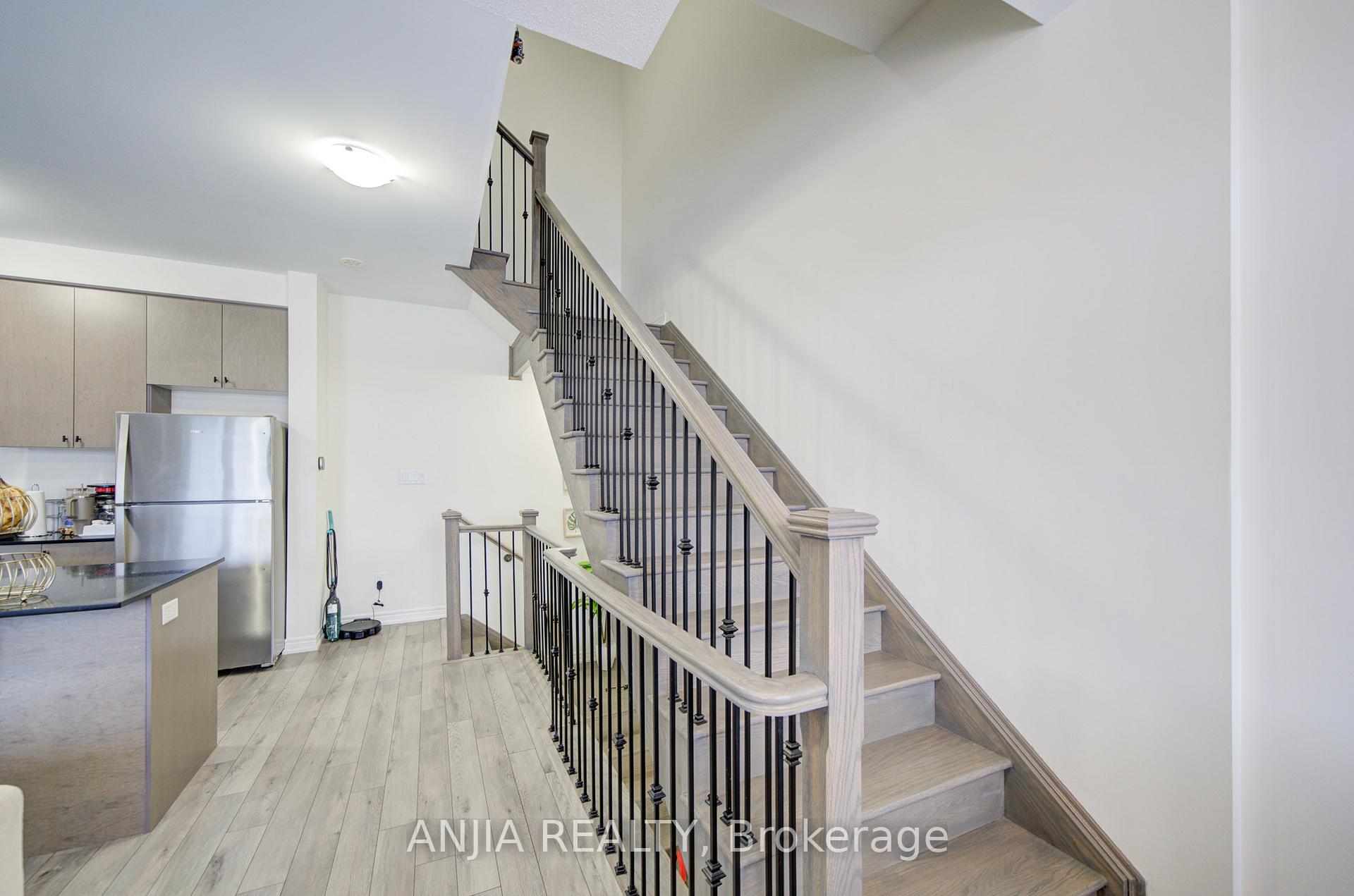 Photo 44 of 33 Bluebird Lane, Barrie, Painswick South — HOMEH
