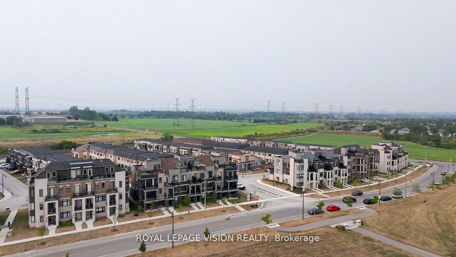 Photo 24 of 74 Caspian Square, Clarington, Bowmanville — HOMEH