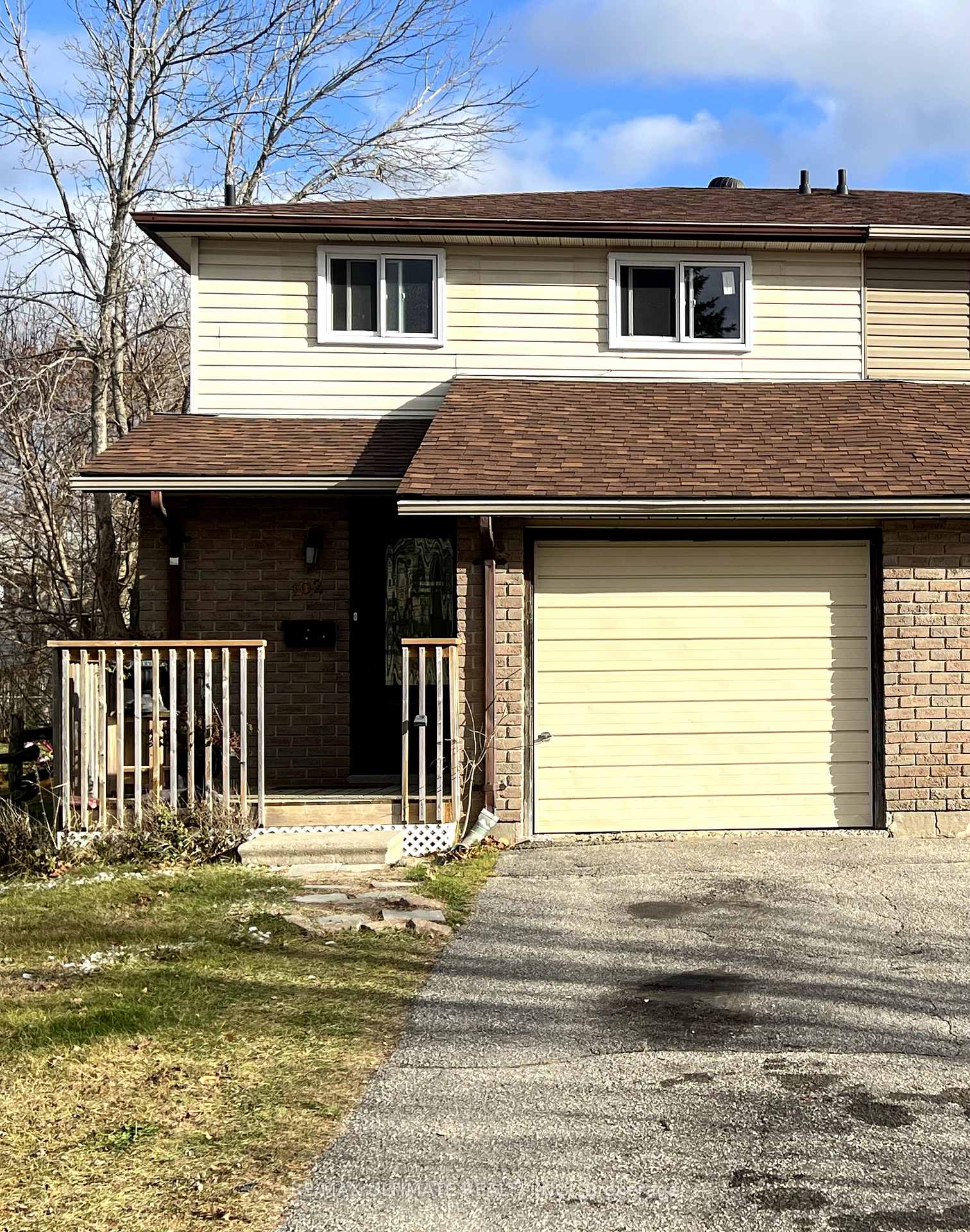Front of 102 Mowat Crescent