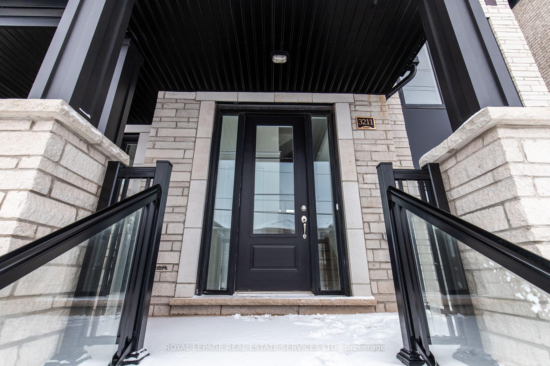 Photo 3 of Unit Unit A, 3211 Sixth Line, Oakville, Glenorchy — HOMEH
