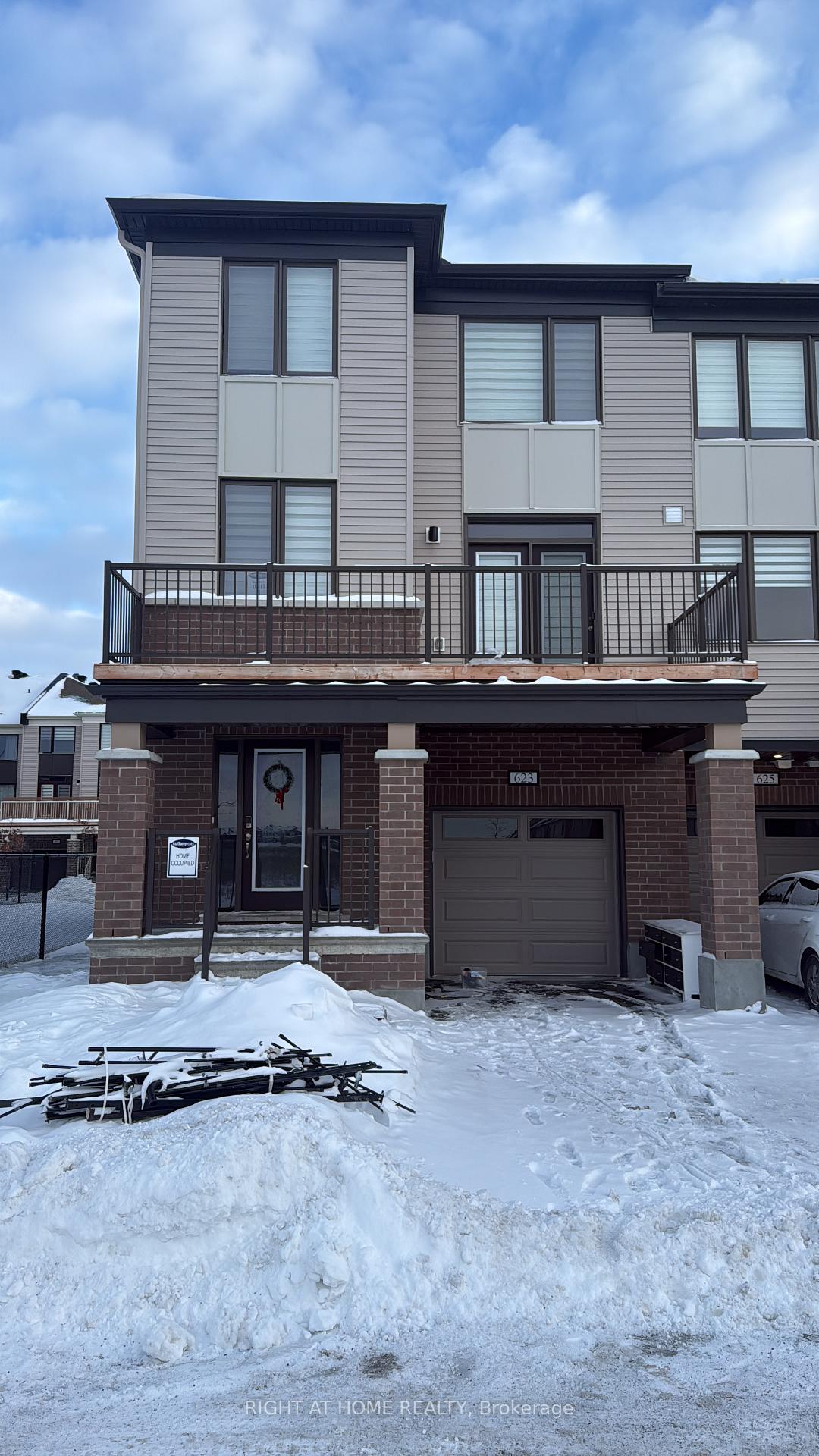 Photo 1 of 623 Quilter Row, Ottawa, Goulbourn Twp From Franktown Rd/South To Rideau — HOMEH