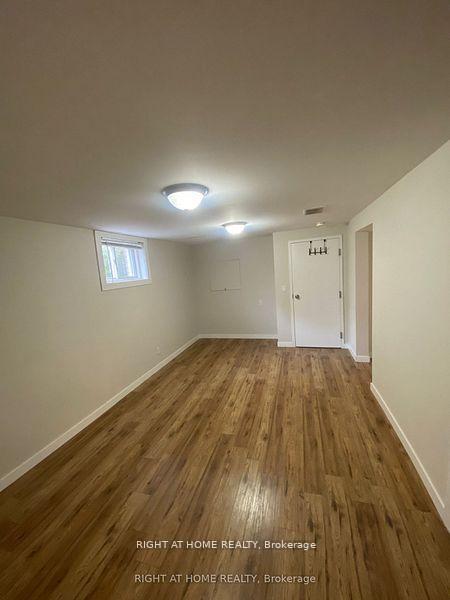 Photo 2 of 35 Ginger Drive, Barrie, Holly — HOMEH