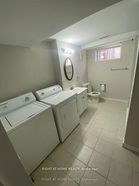 Photo 3 of 35 Ginger Drive, Barrie, Holly — HOMEH