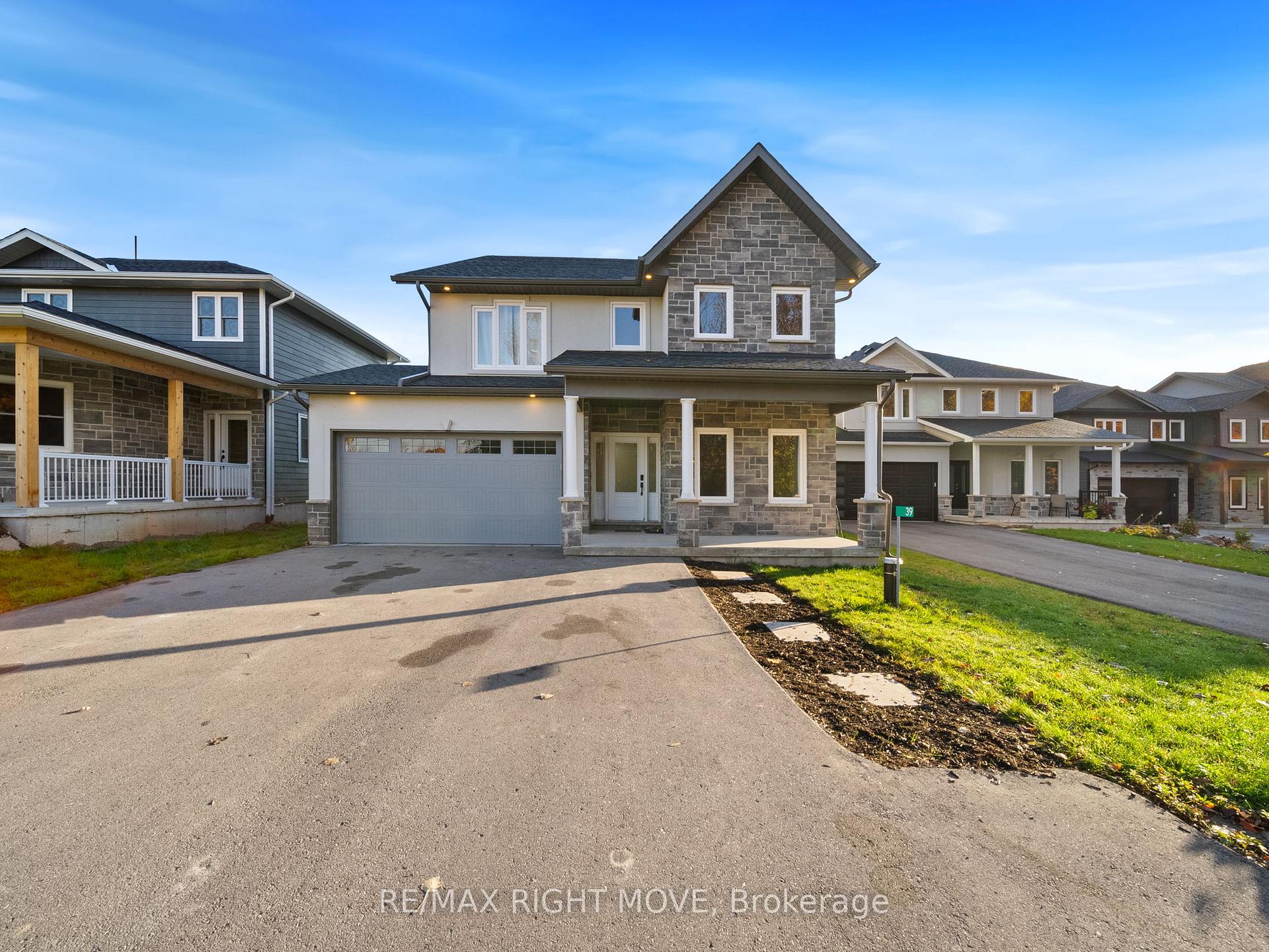 Front of 39 Rosy Beach Court
