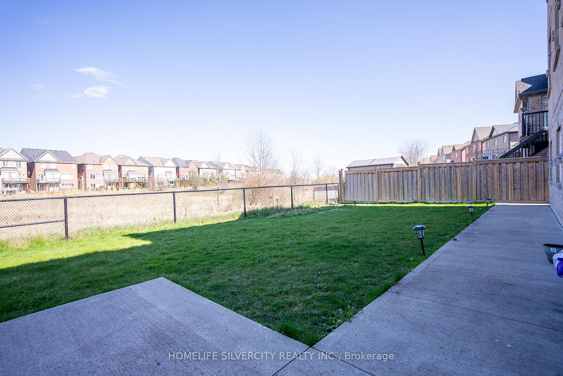 Photo 37 of 73 Pathway Drive, Brampton, Credit Valley — HOMEH