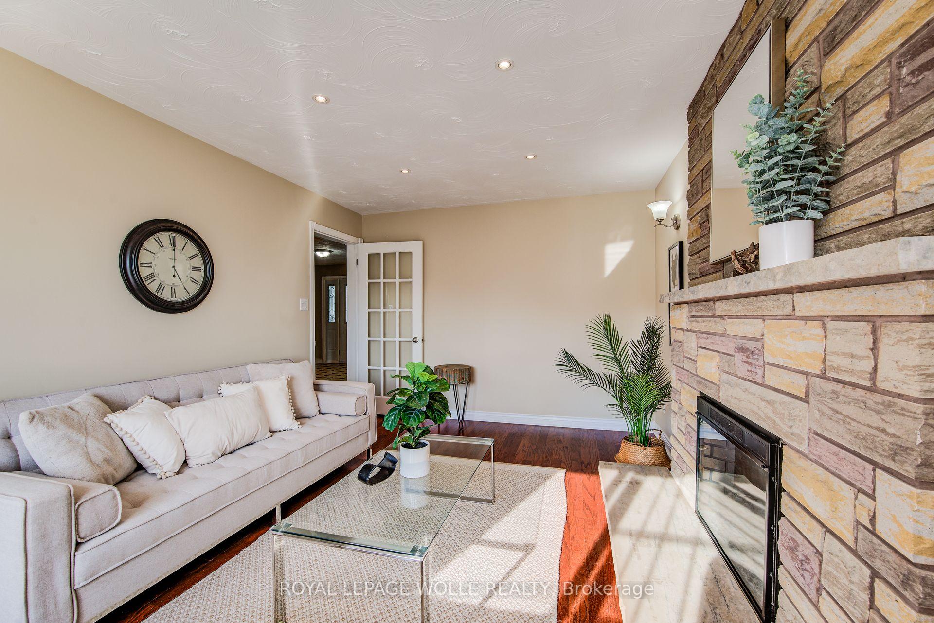 Photo 17 of 38 Wallace Drive, Cambridge — HOMEH