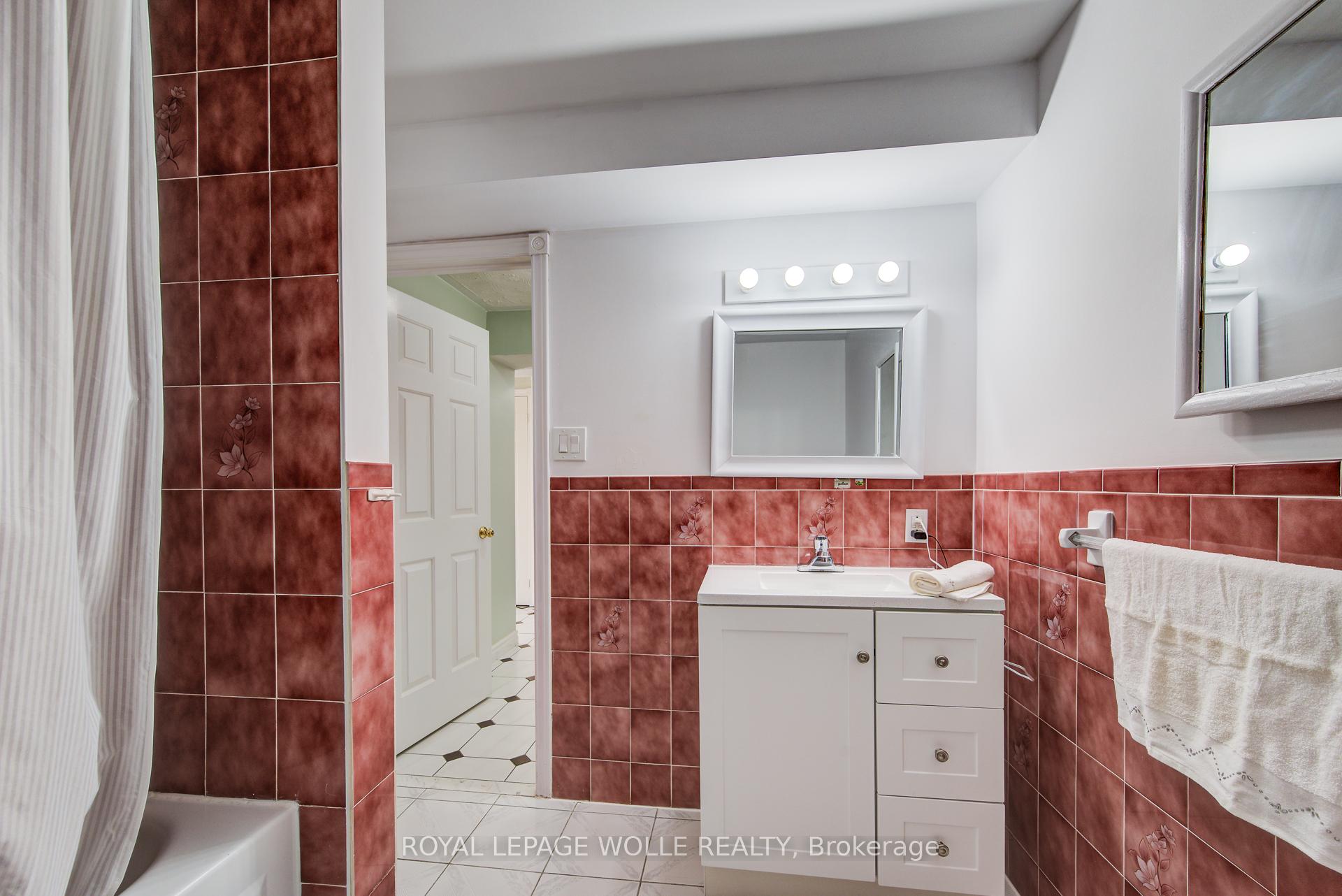 Photo 31 of 38 Wallace Drive, Cambridge — HOMEH