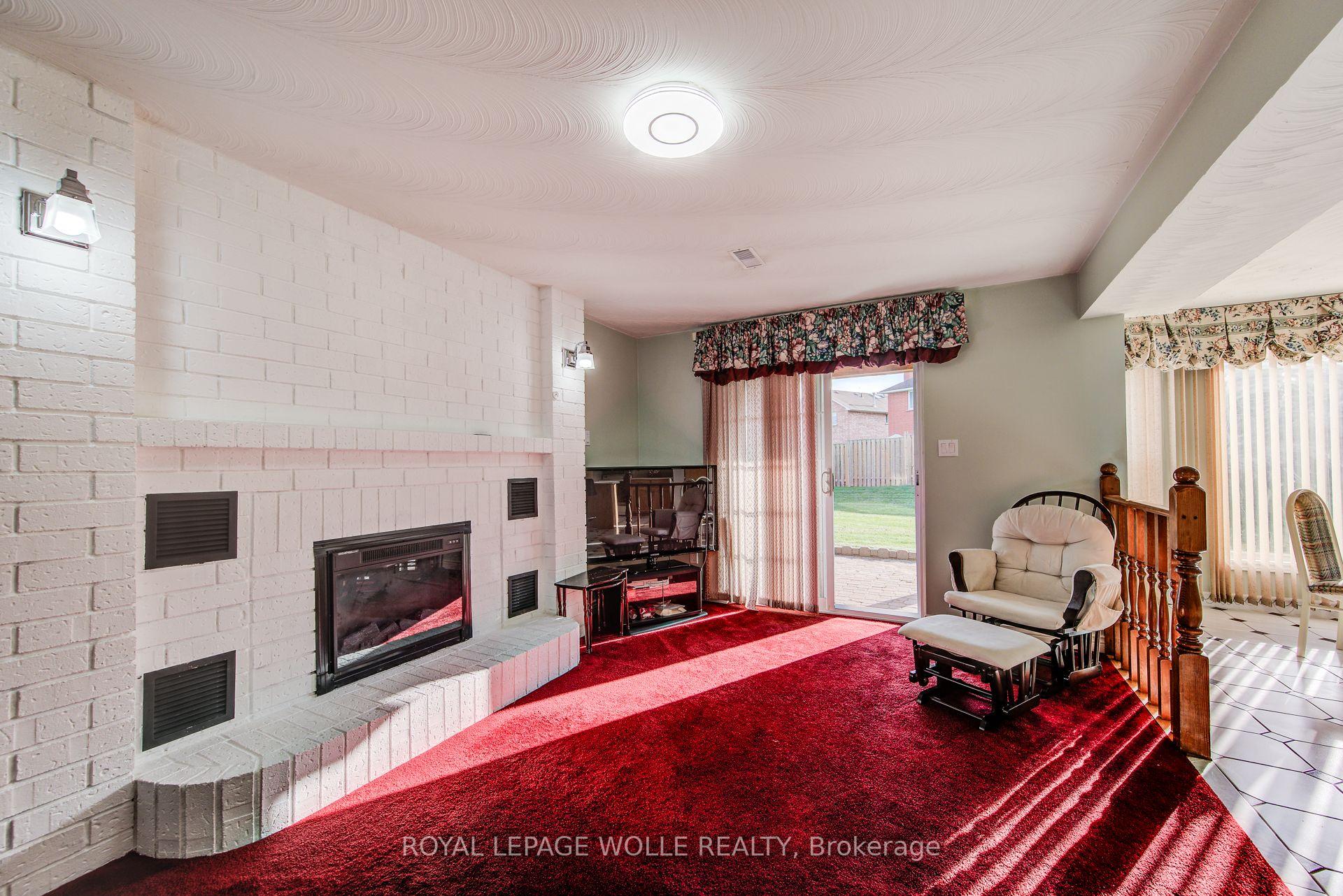 Photo 37 of 38 Wallace Drive, Cambridge — HOMEH