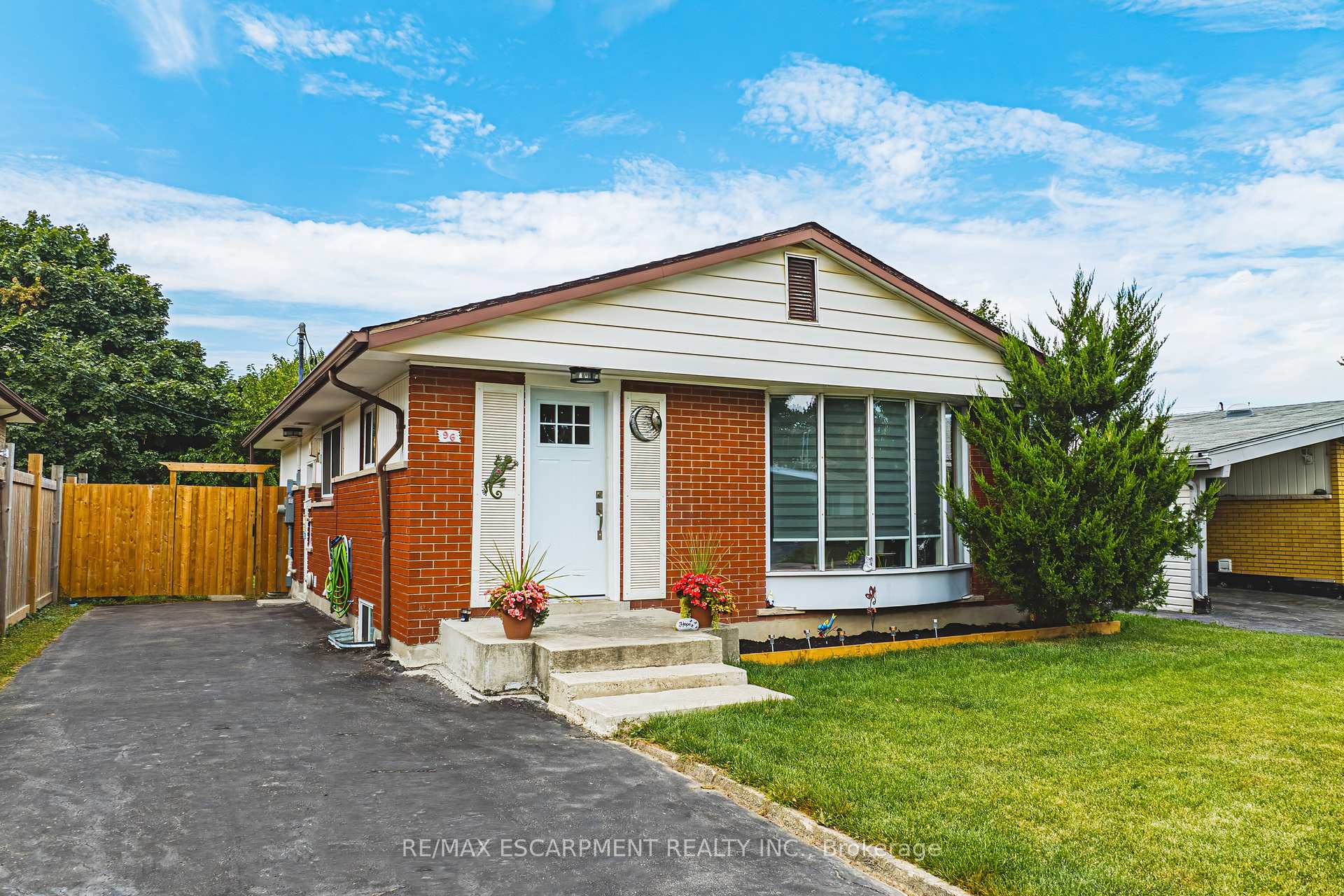 Photo 3 of 96 Cardinal Drive, Hamilton, Bruleville — HOMEH